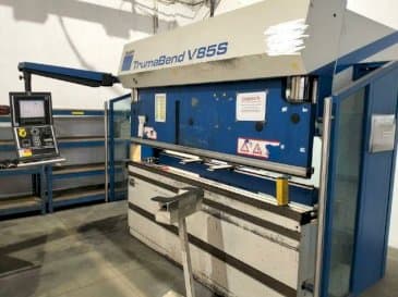 Frontansicht der Trumpf TrumaBend V85S Maschine