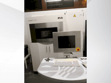Frontansicht der EOS SLS P-385 Maschine