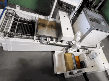 Frontansicht der VOUMARD VM 110 CNC T Maschine