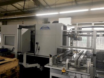 Frontansicht der WEISS Rundschleiftechnik K52 Maschine