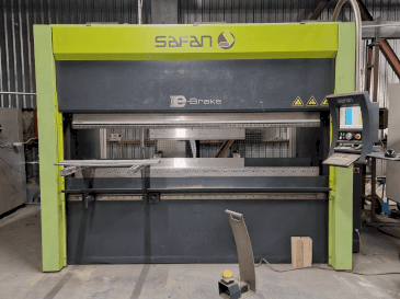 Frontansicht der Safan E-Brake 80-2550-Ts3 Cnc Maschine