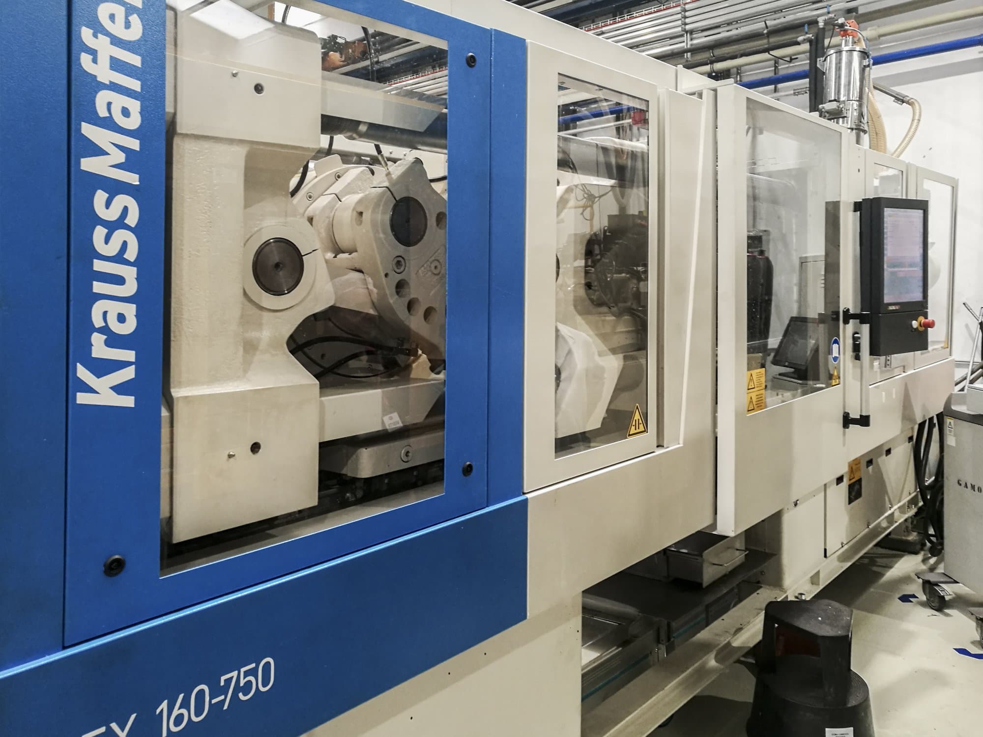 Linke Ansicht der Krauss Maffei 160-750 EX Maschine