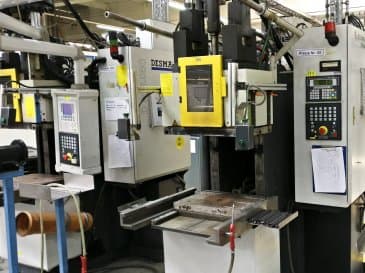 Rechte Ansicht der Klöckner Desma 956.050 Maschine