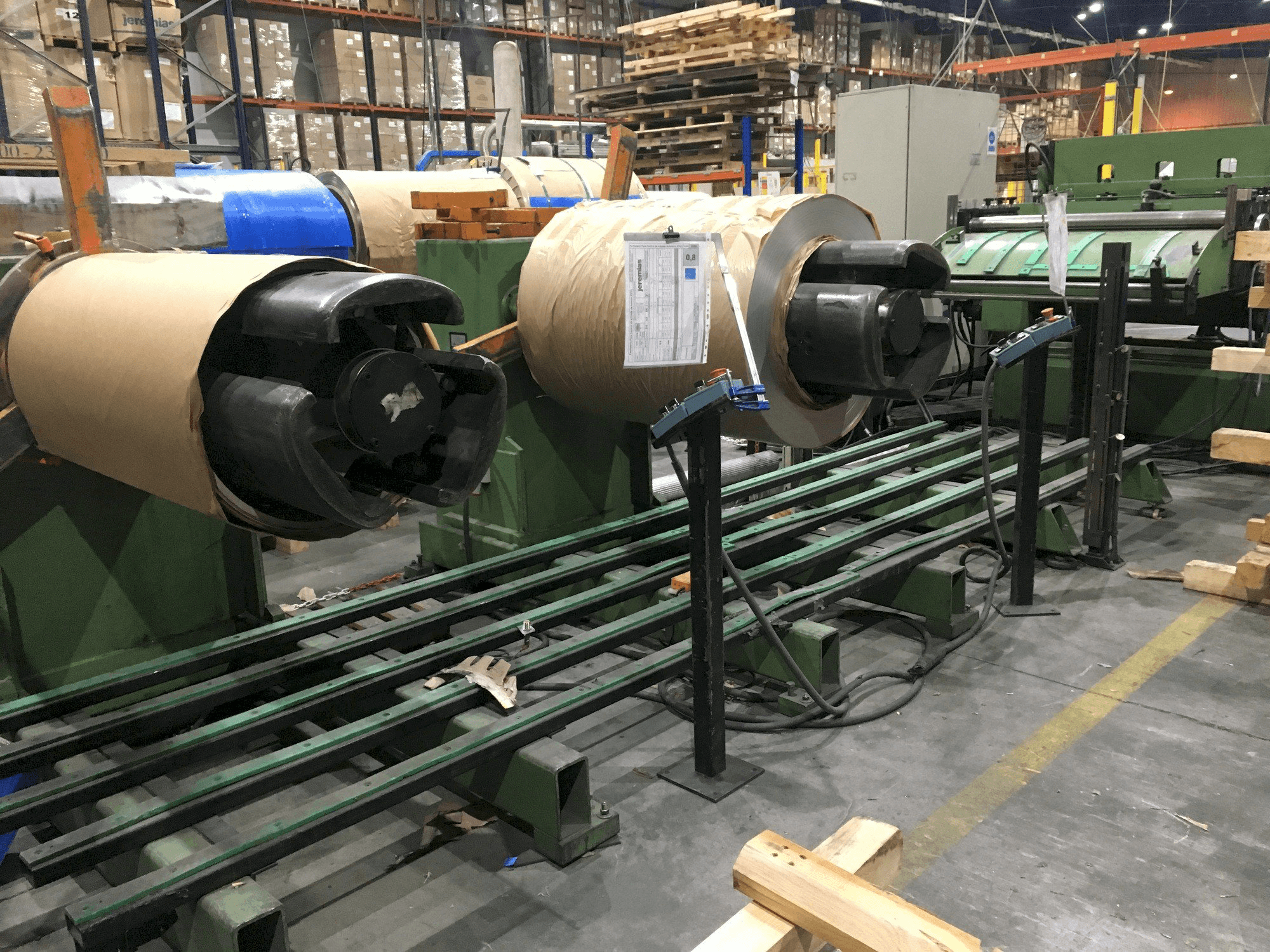 Frontansicht der Alba GVHY1250 Maschine