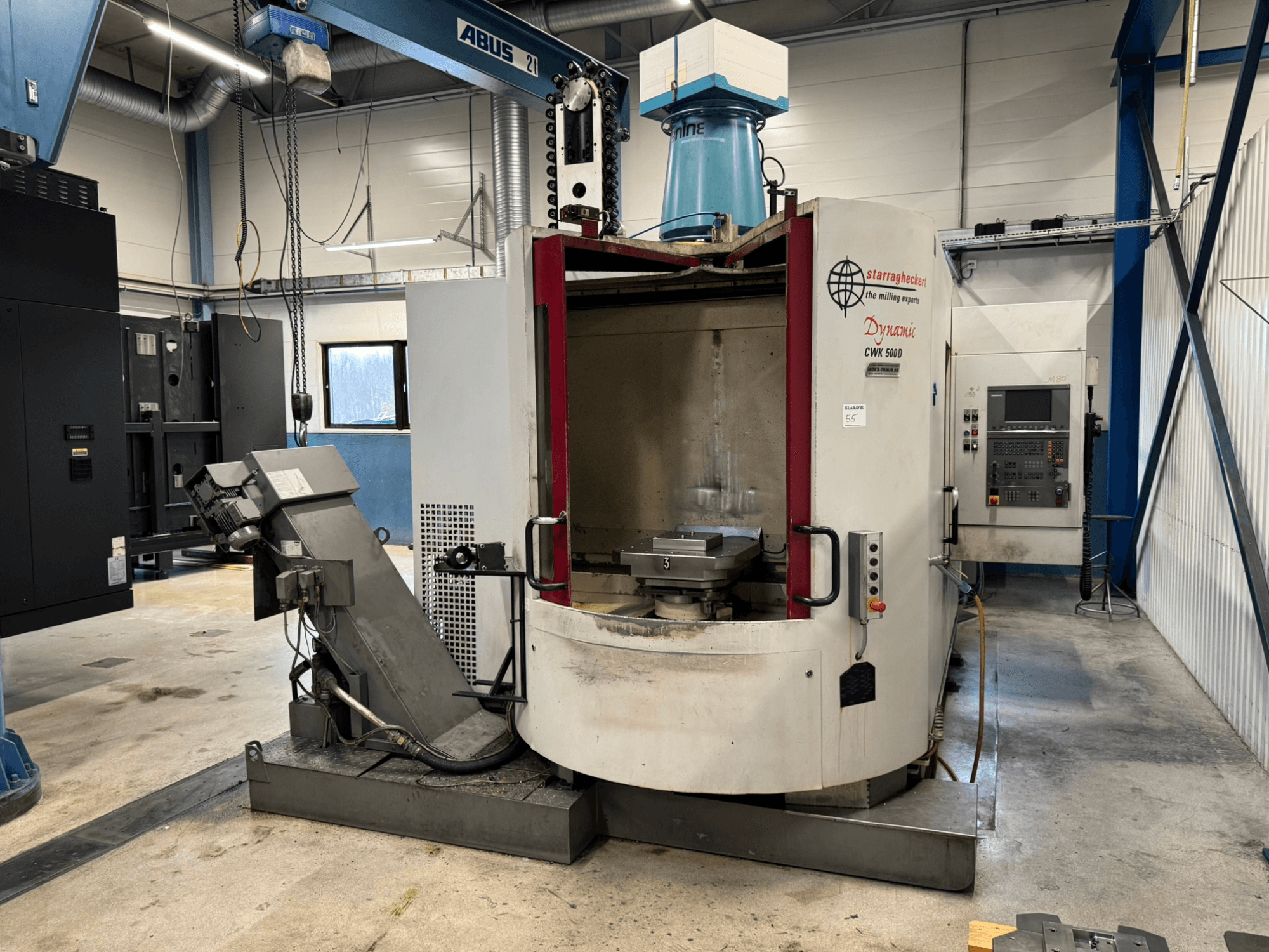 Starrag Heckert CWK500D Horizontal-Bearbeitungszentrum, Vorderansicht mit Bedienfeld und Werkstückaufspannfläche.