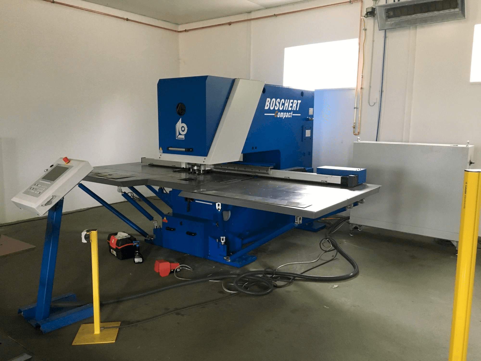 Frontansicht der BOSCHERT Compact 750 Maschine
