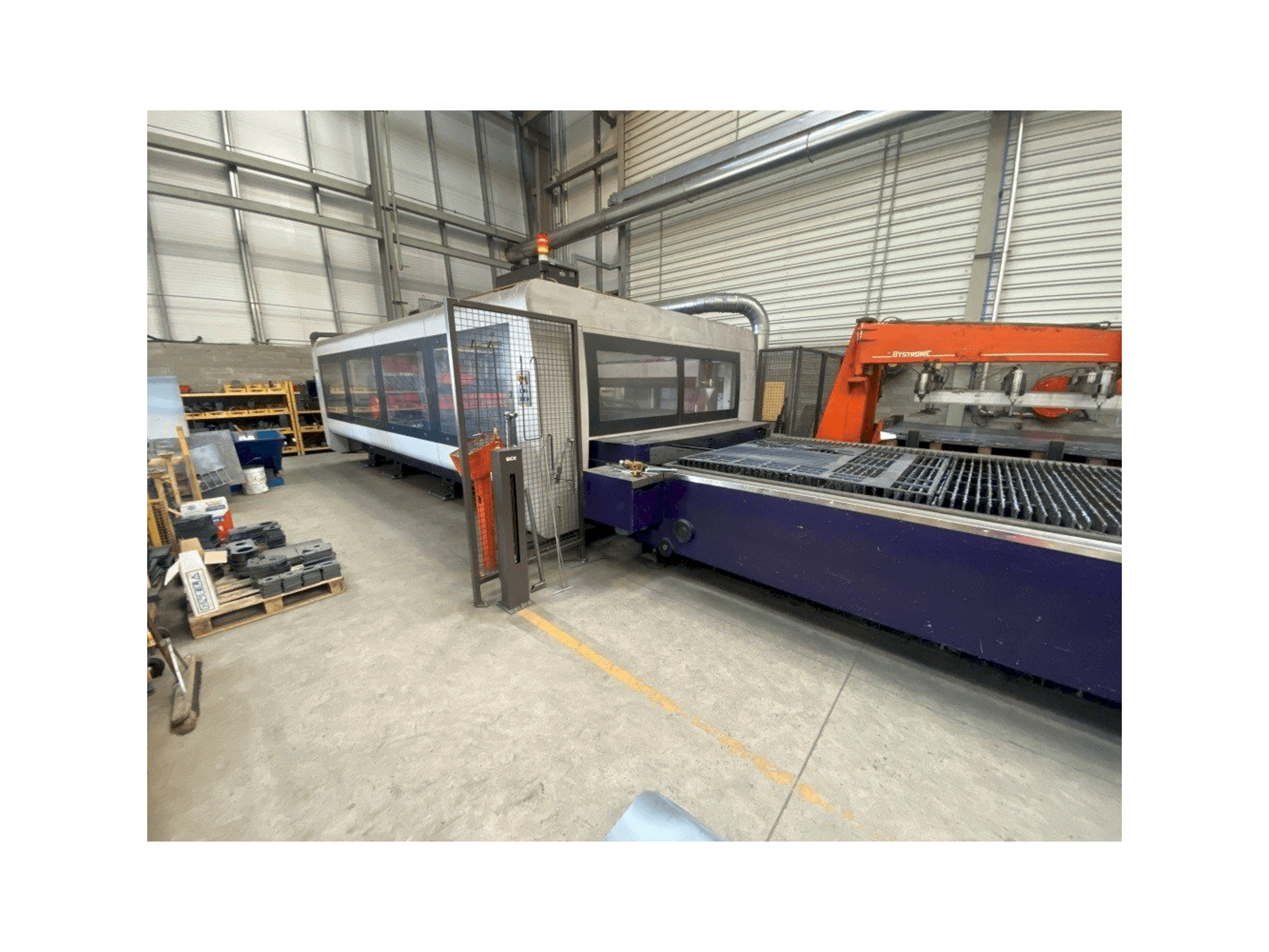 Frontansicht der Bystronic BySprint Pro 4020 Maschine