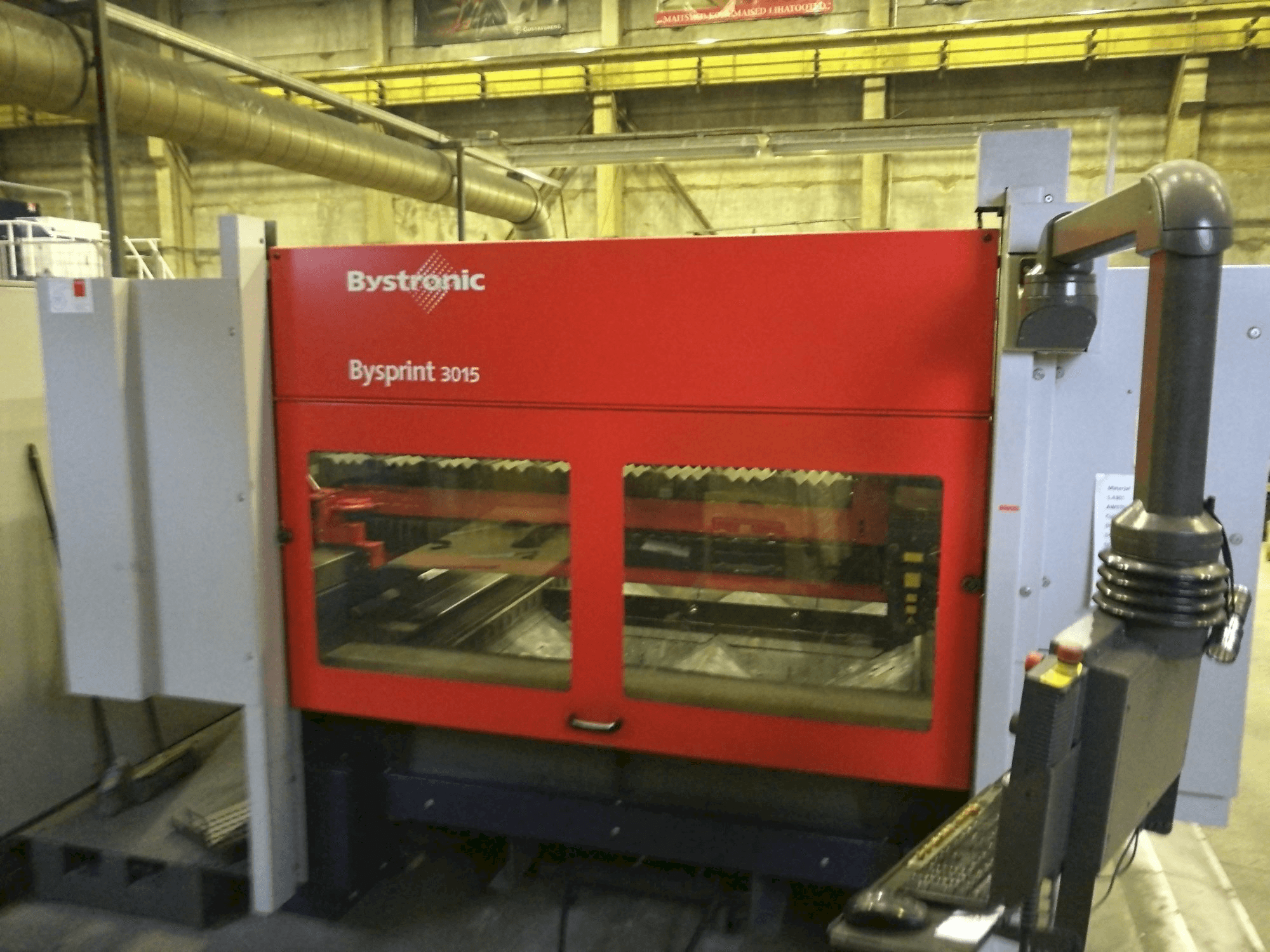 Frontansicht der Bystronic Bysprint 3015 Maschine
