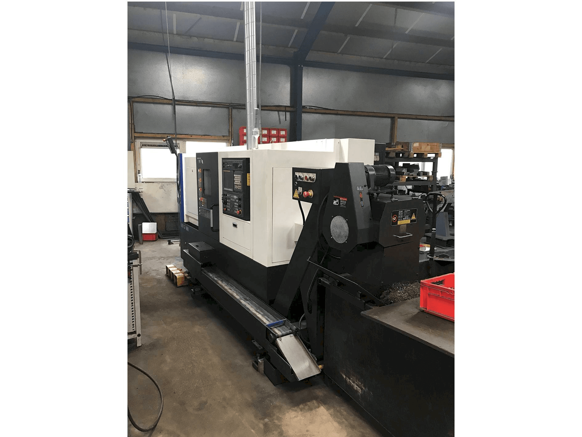 Frontansicht der Hyundai Wia L230LMSA Maschine