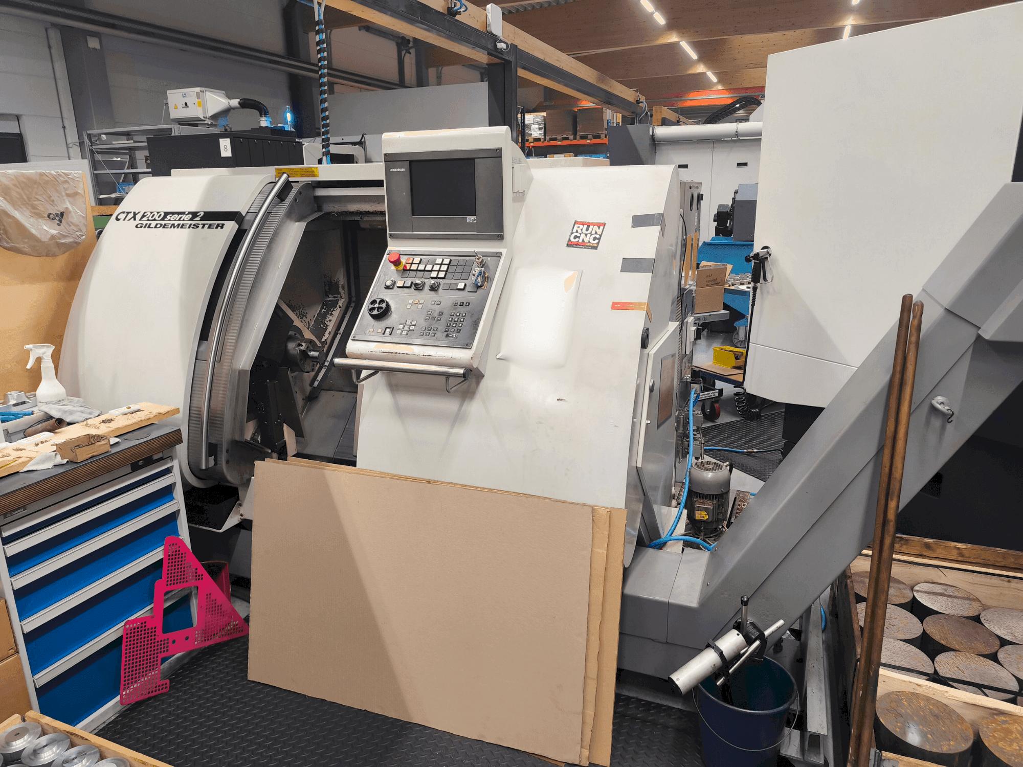 Frontansicht der Gildemeister CTX 200 Serie 2 Maschine