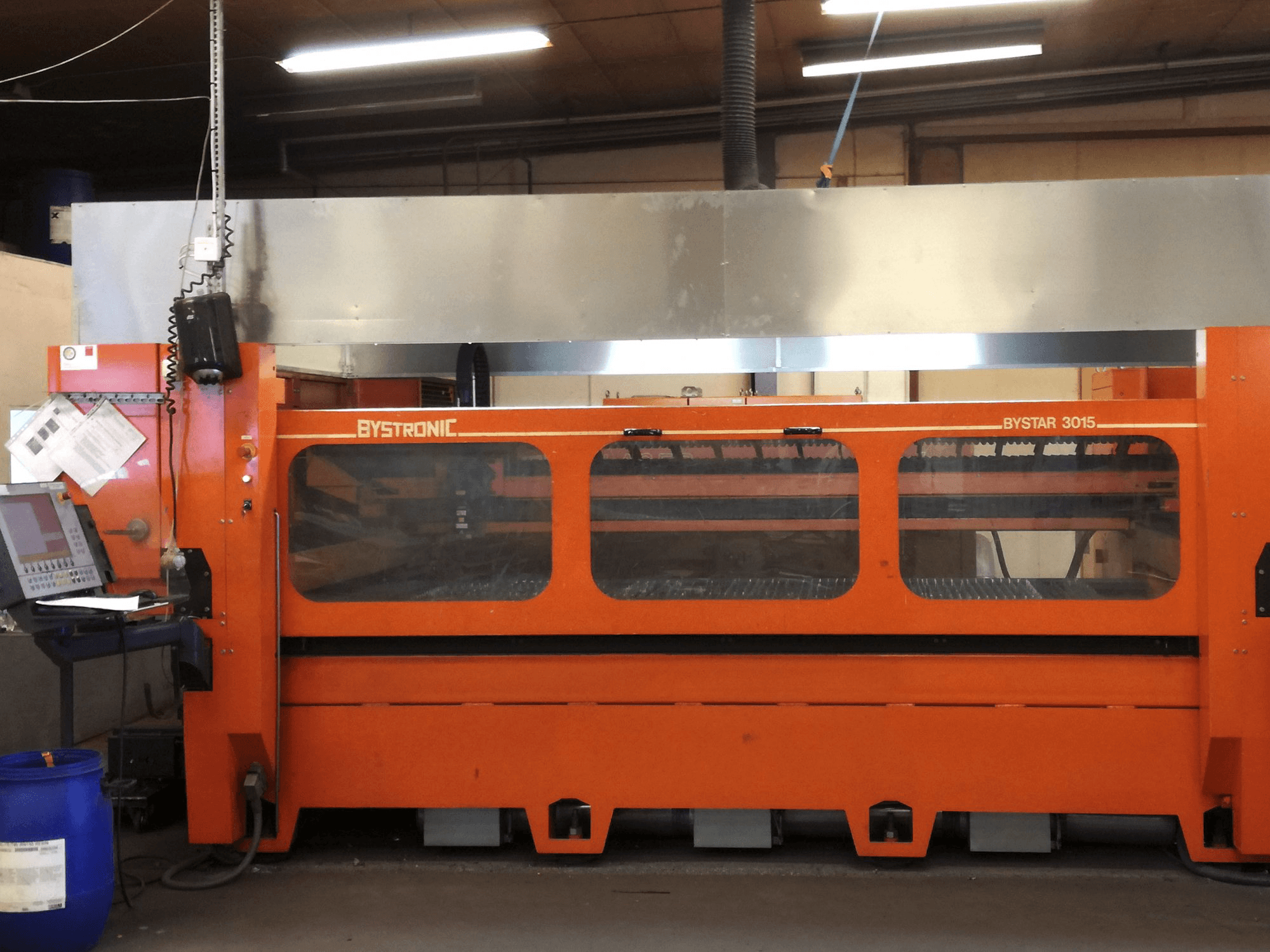 Frontansicht der Bystronic Bystar 3015 Maschine