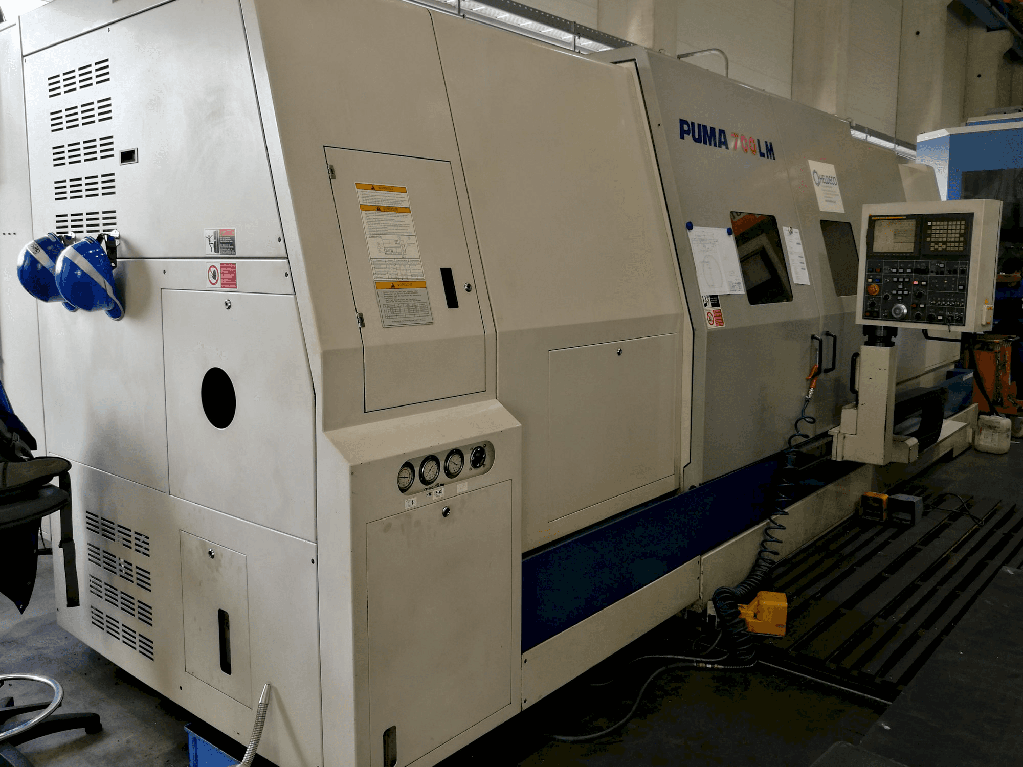 Linke Ansicht der Doosan Puma 700 LM Maschine