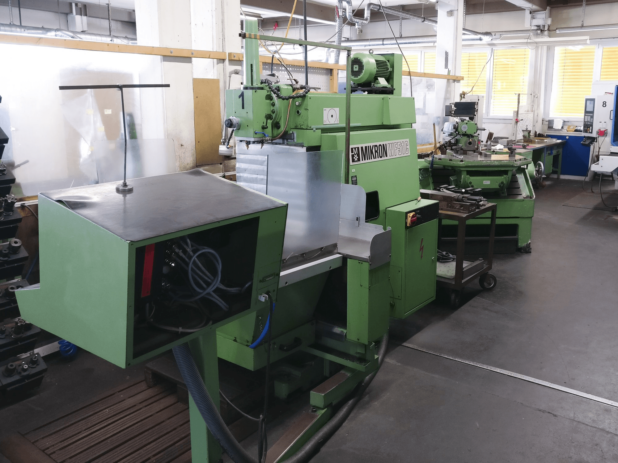 Linke Ansicht 1 der MIKRON WF 51C/150 Maschine