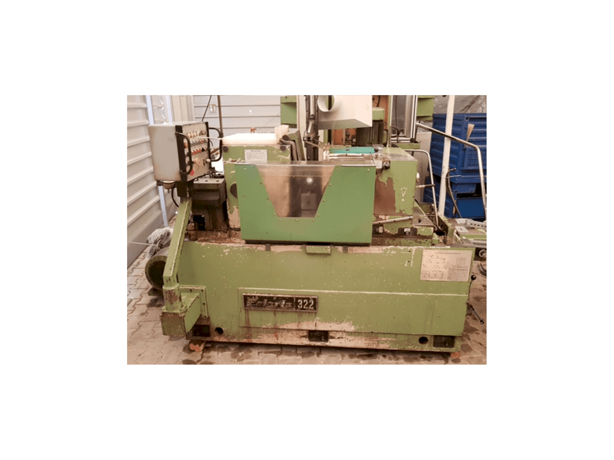 Frontansicht der Estarta 322 Maschine