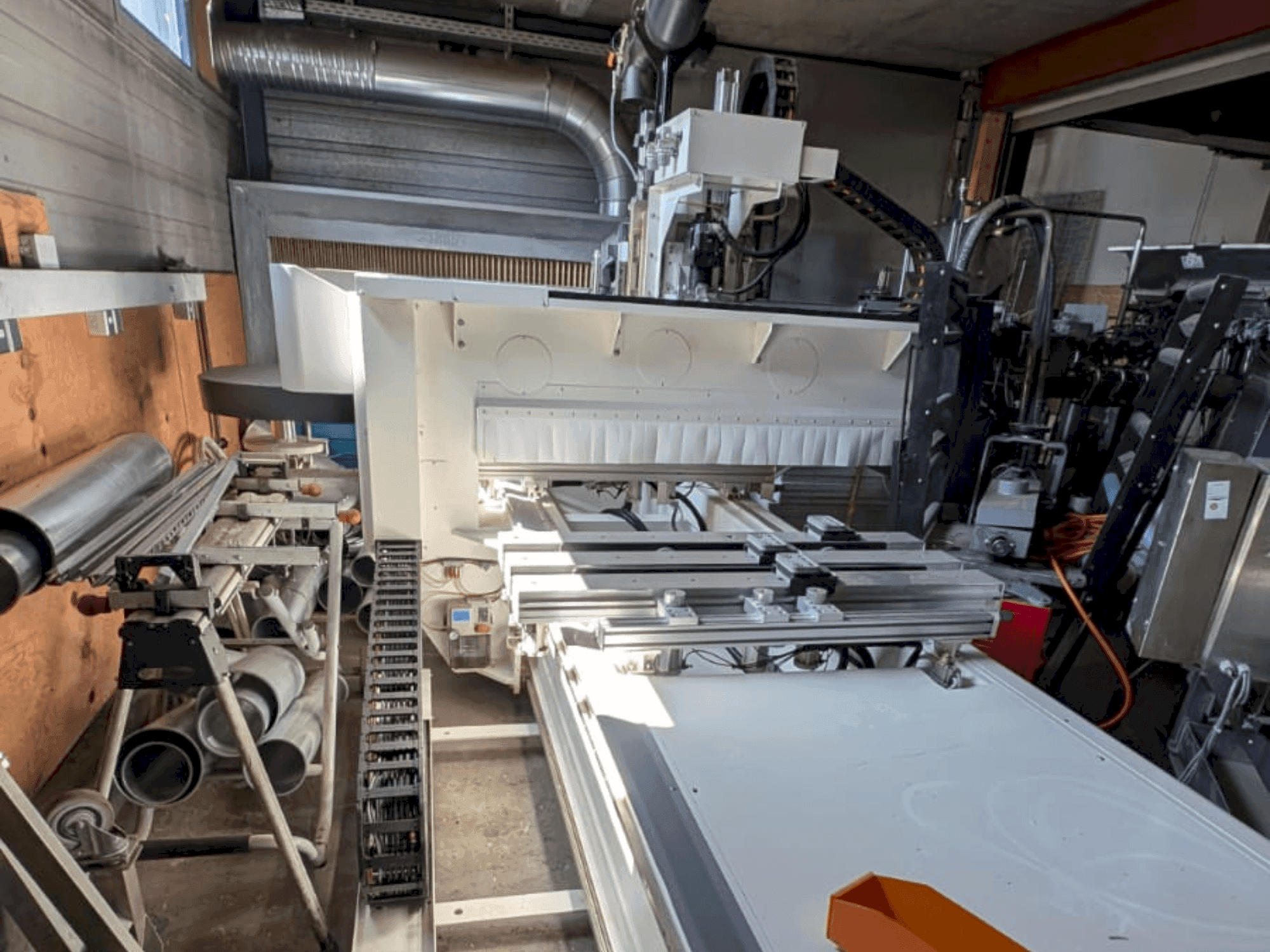 Frontansicht der EXCITECH MCA-03H-01-1225 Maschine