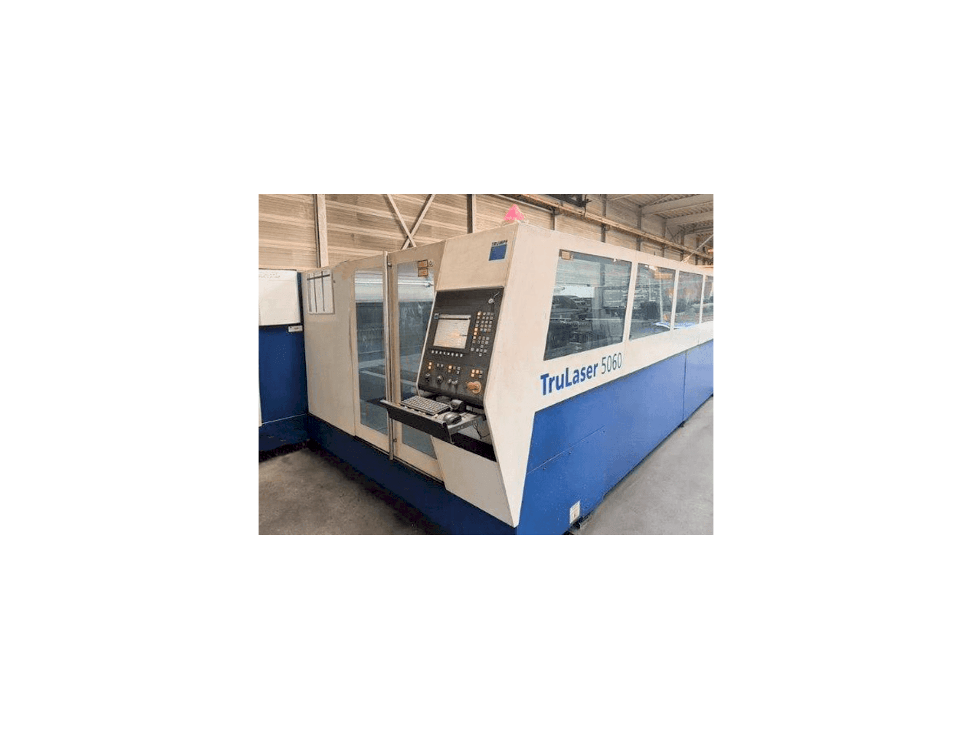 Frontansicht der TRUMPF TruLaser 5060 Maschine