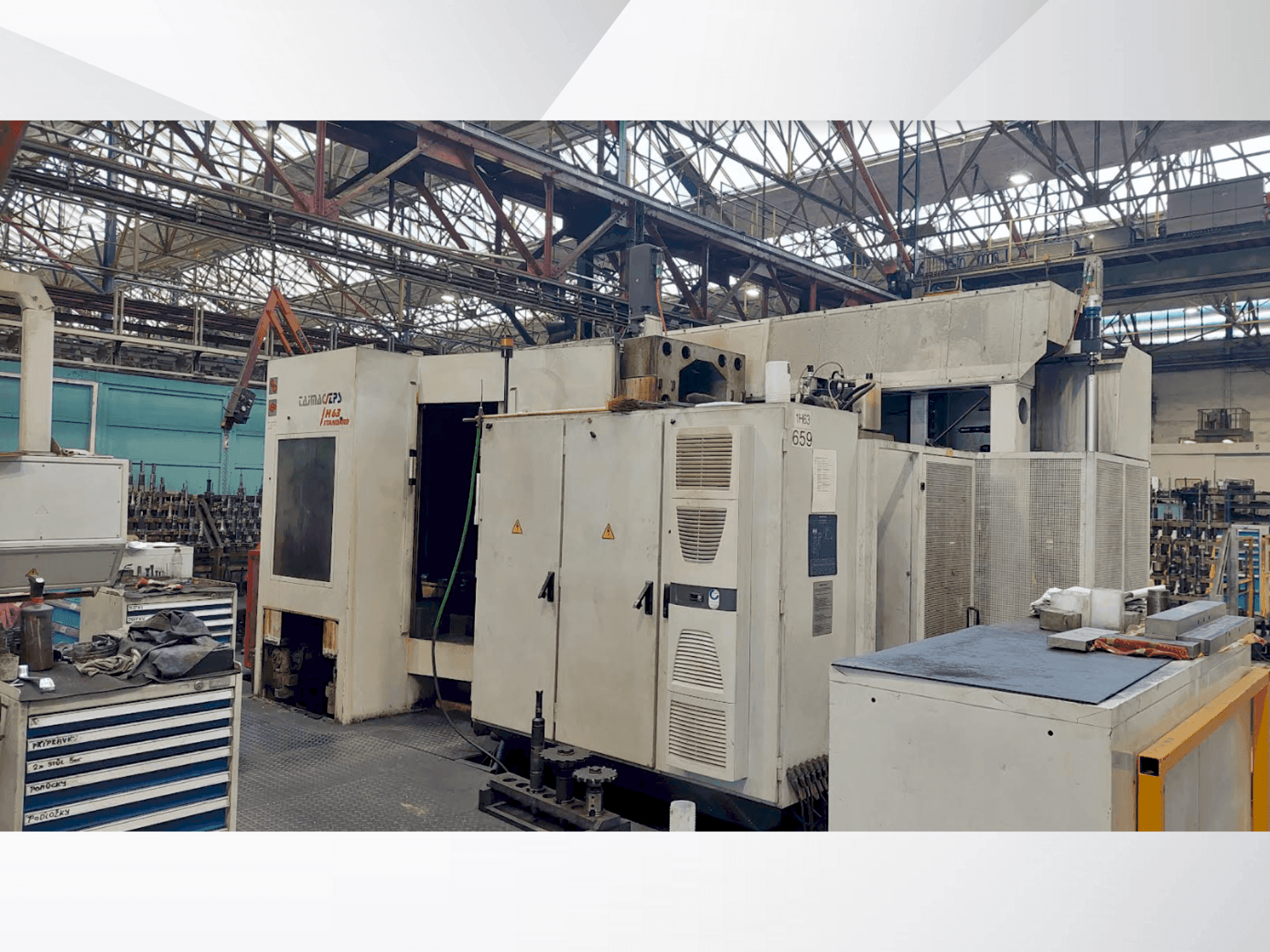 Frontansicht der TAJMAC-ZPS H63 Standard Maschine