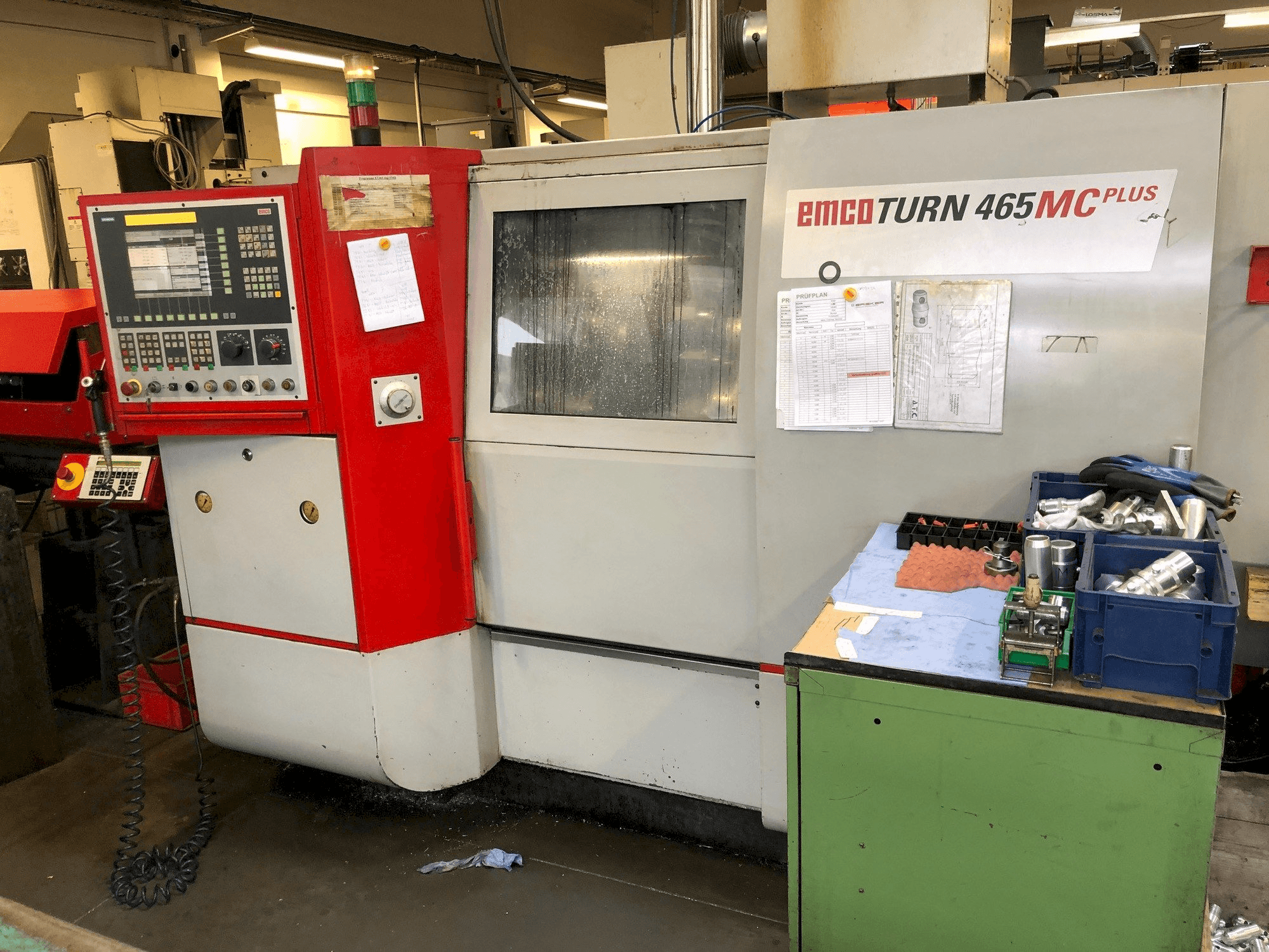 Frontansicht der EMCO ET465 MCplus TCM Maschine