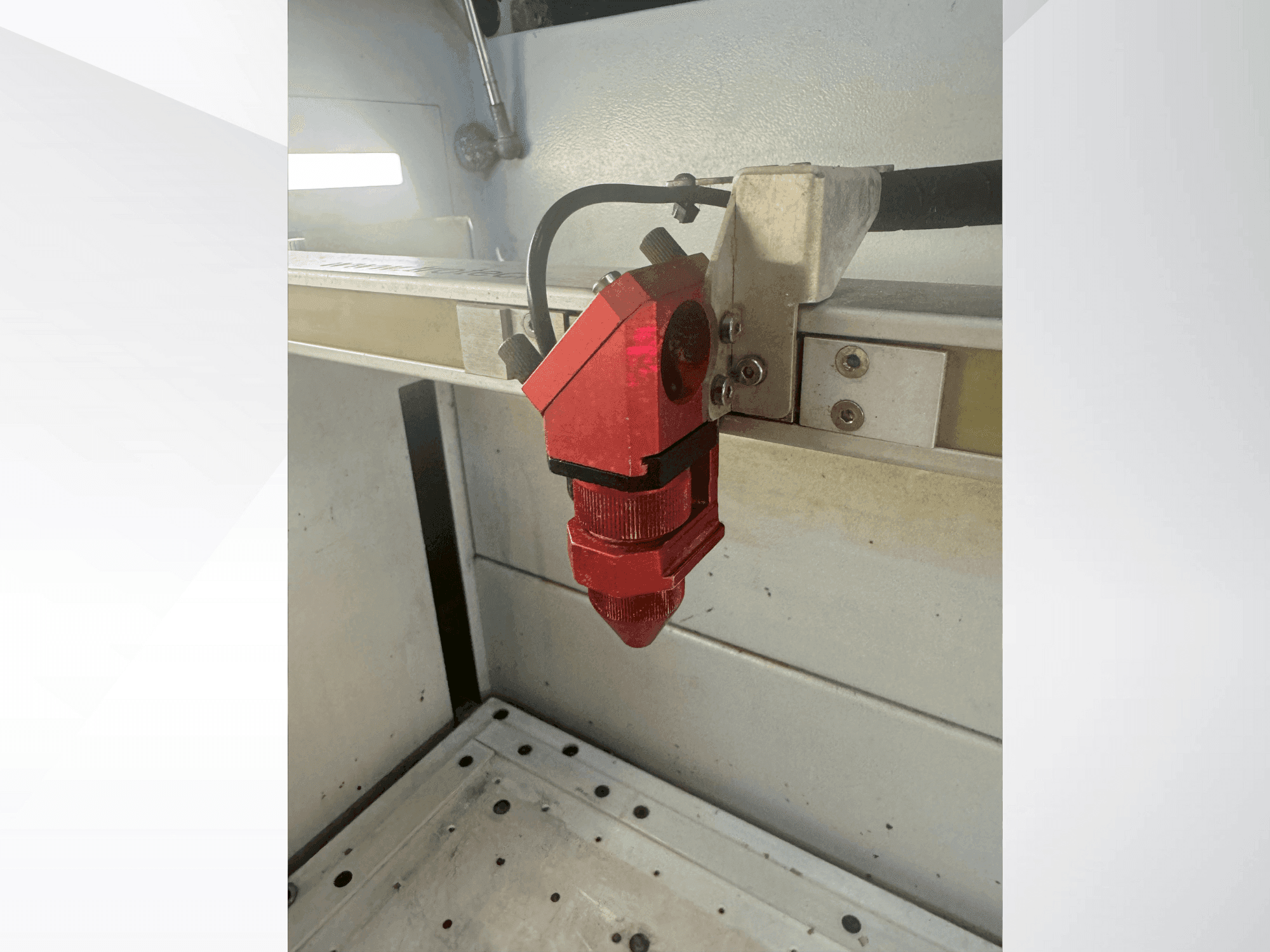 Frontansicht der Trotec Speedy 360 Maschine