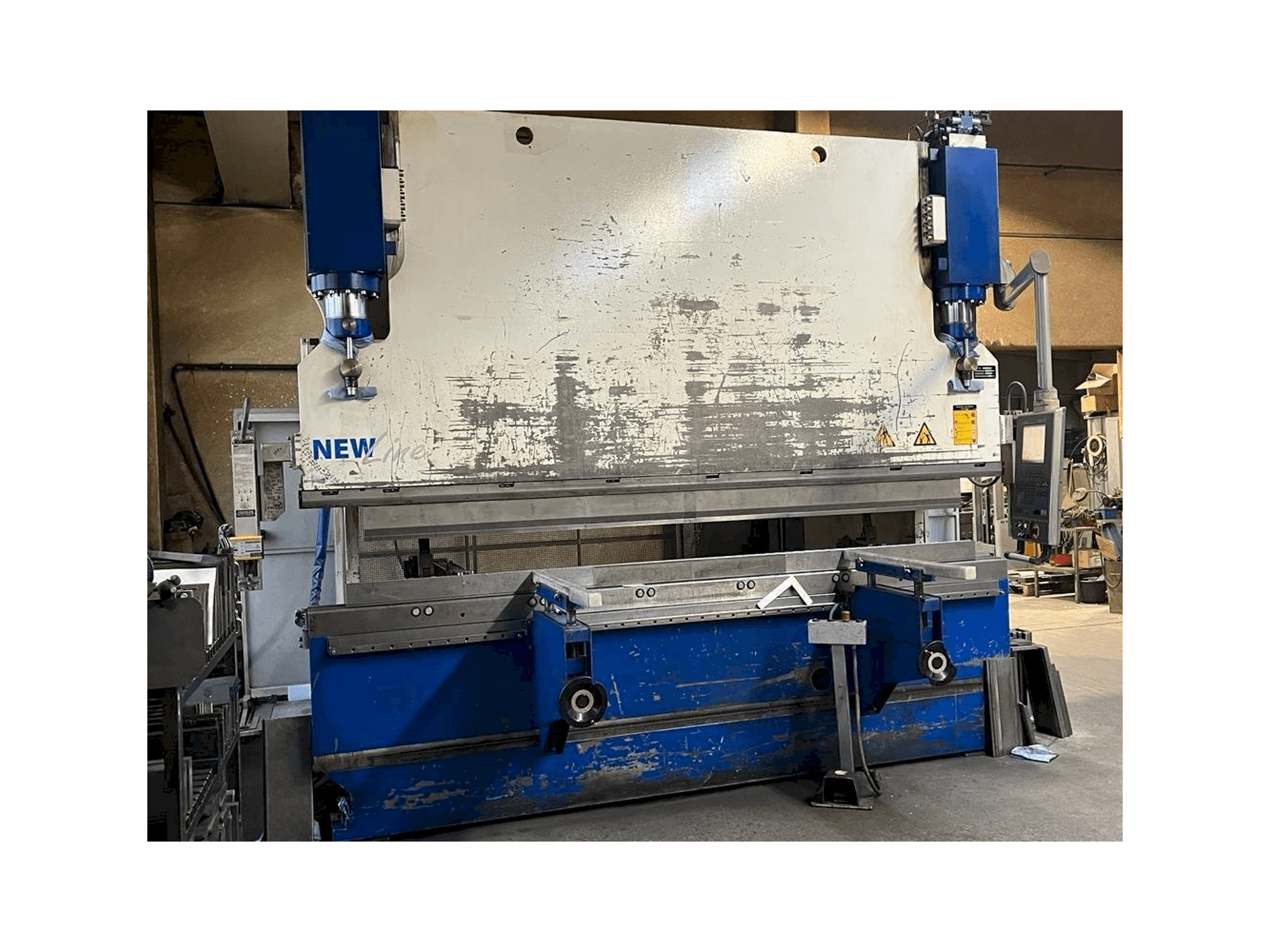 Frontansicht der GWF MENGELE HB 175-30/35 Maschine