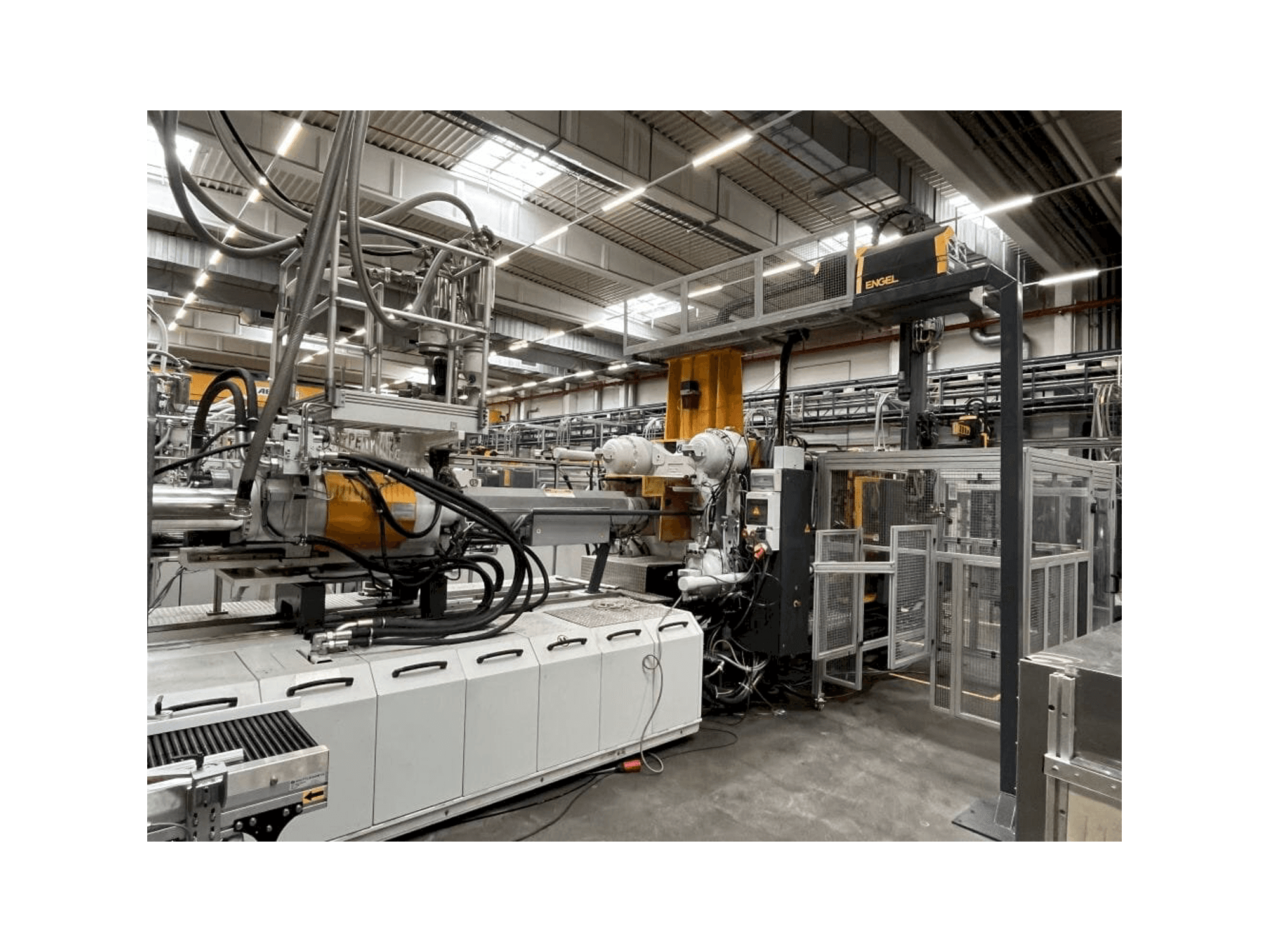 Frontansicht der Engel DUO 4550/650 Maschine