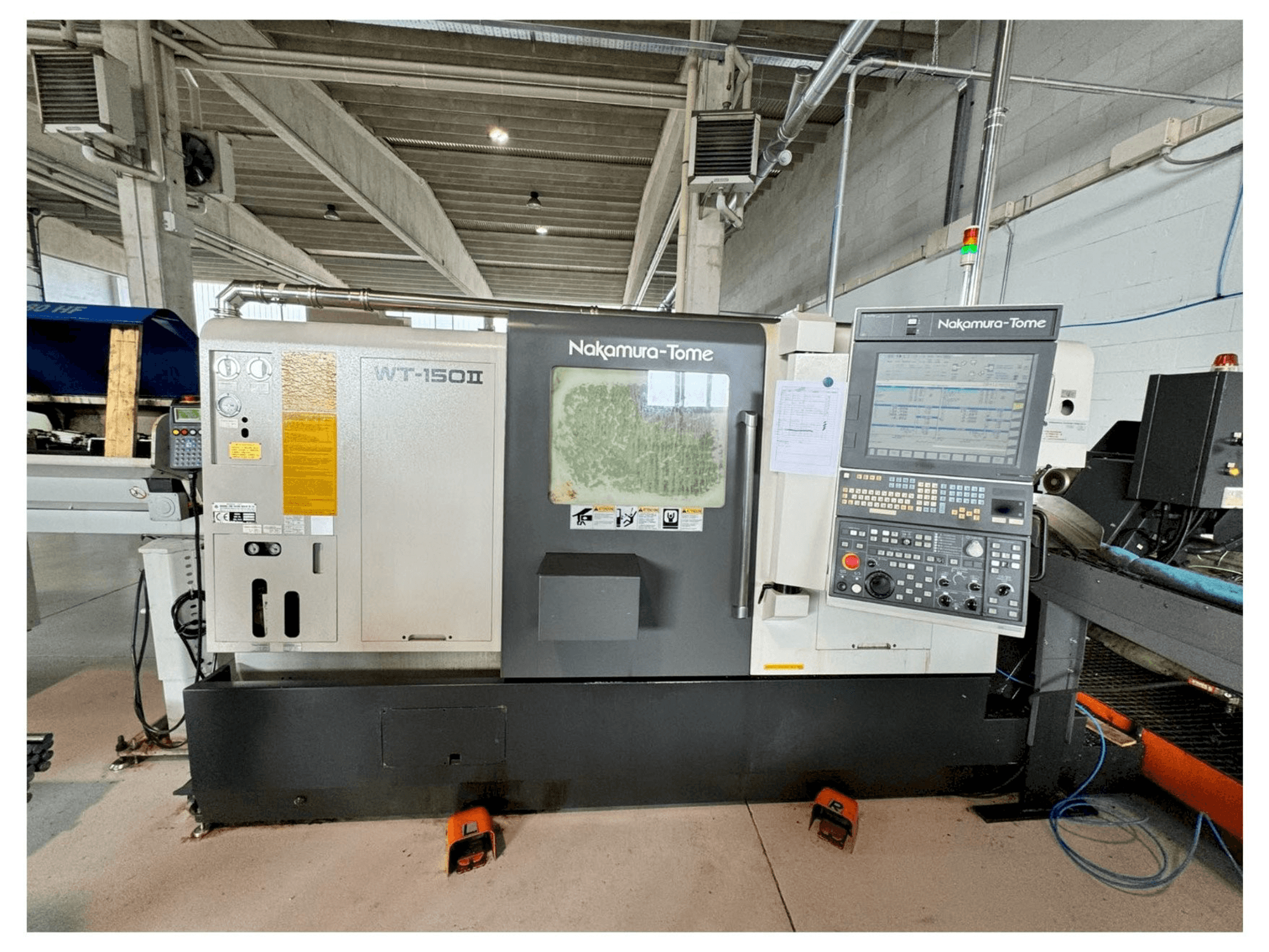 Frontansicht der NAKAMURA WT 150 II Maschine