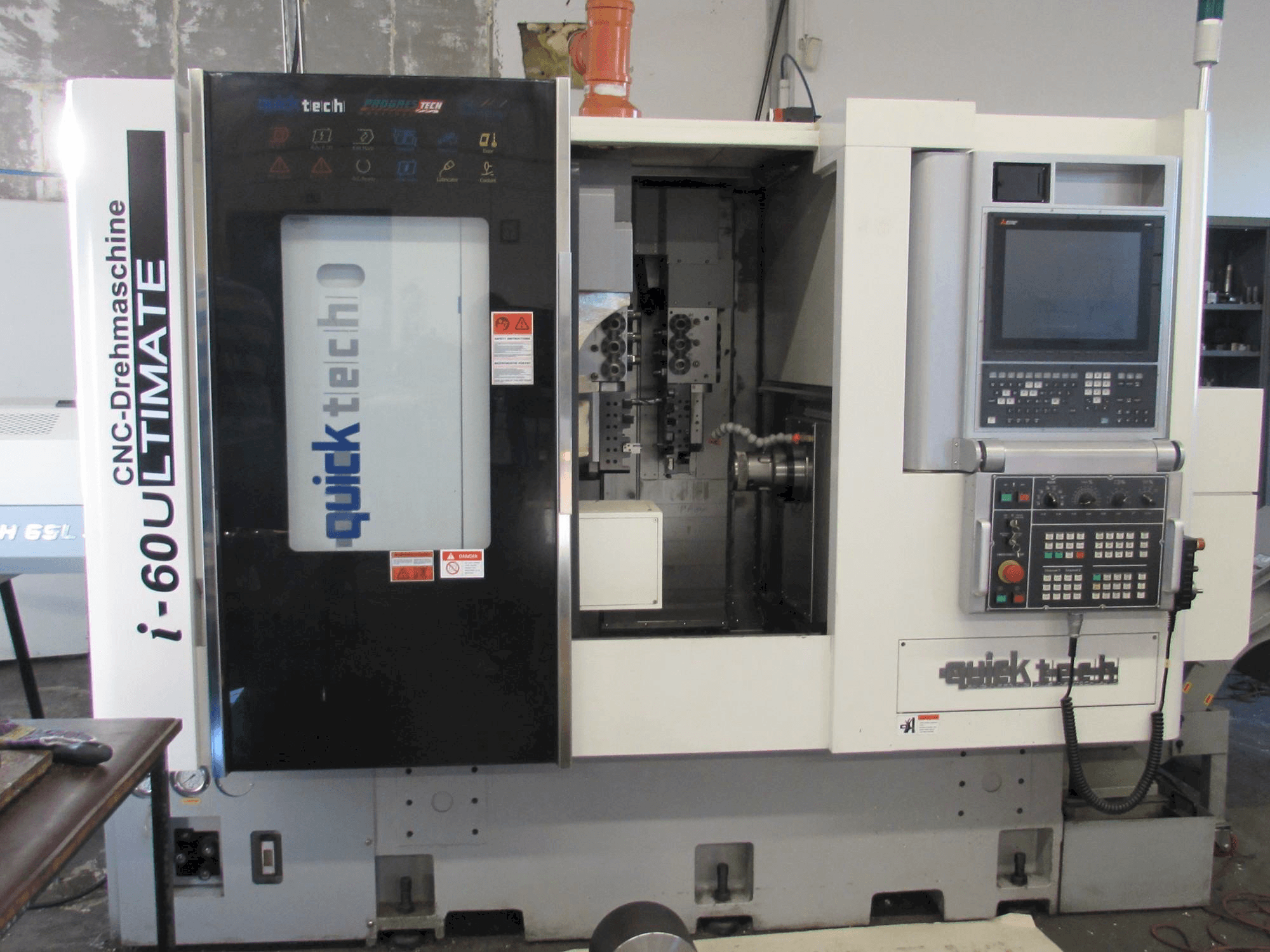 Frontansicht der Quick-Tech I-60U Maschine