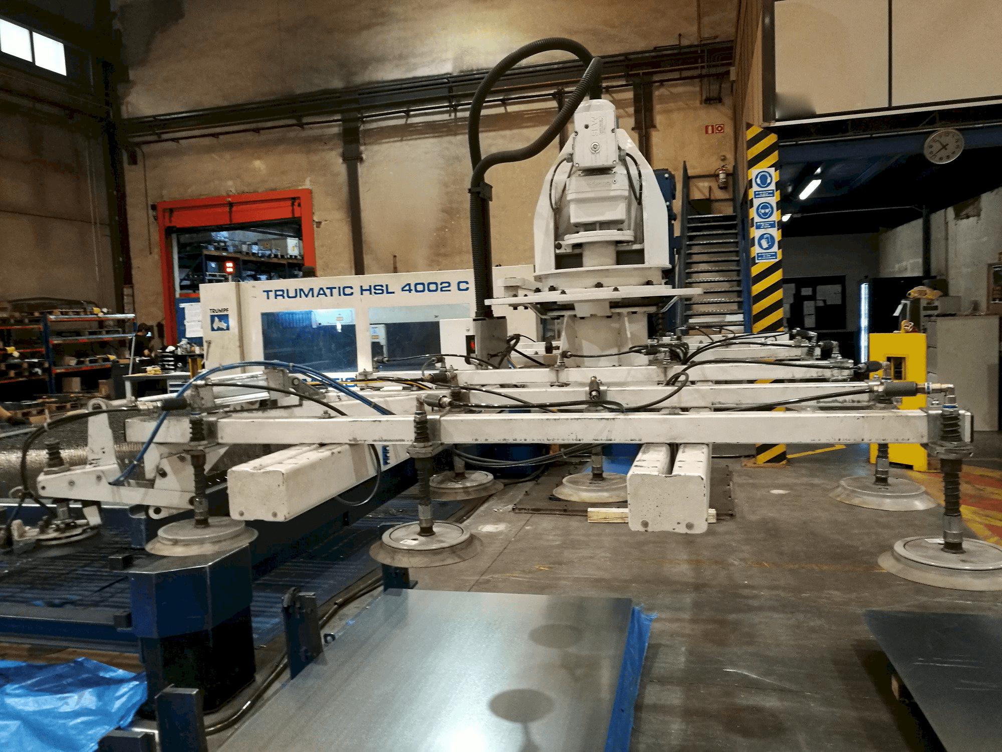 Frontansicht der Trumpf TRUMATIC HSL 4002 C Maschine
