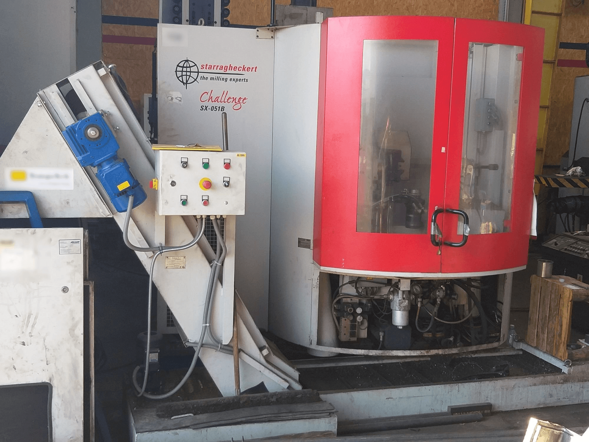 Frontansicht der Starrag SX-051B Maschine