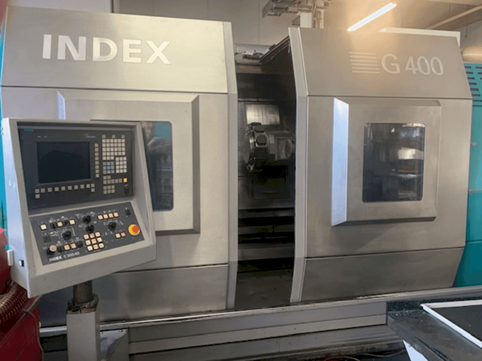 Frontansicht der Index G400 Maschine