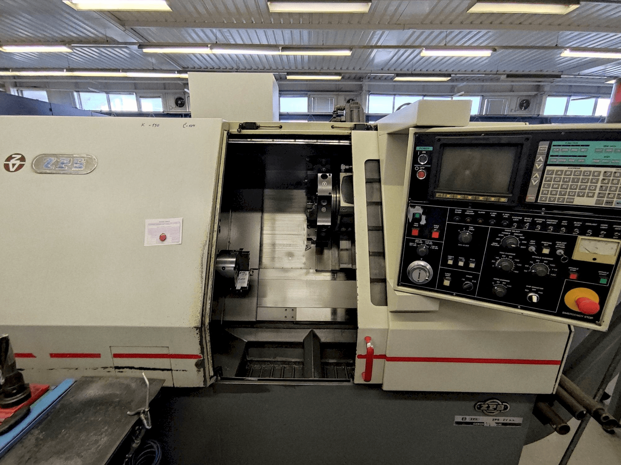 Frontansicht der ZPS S-50 (TC-615) Maschine