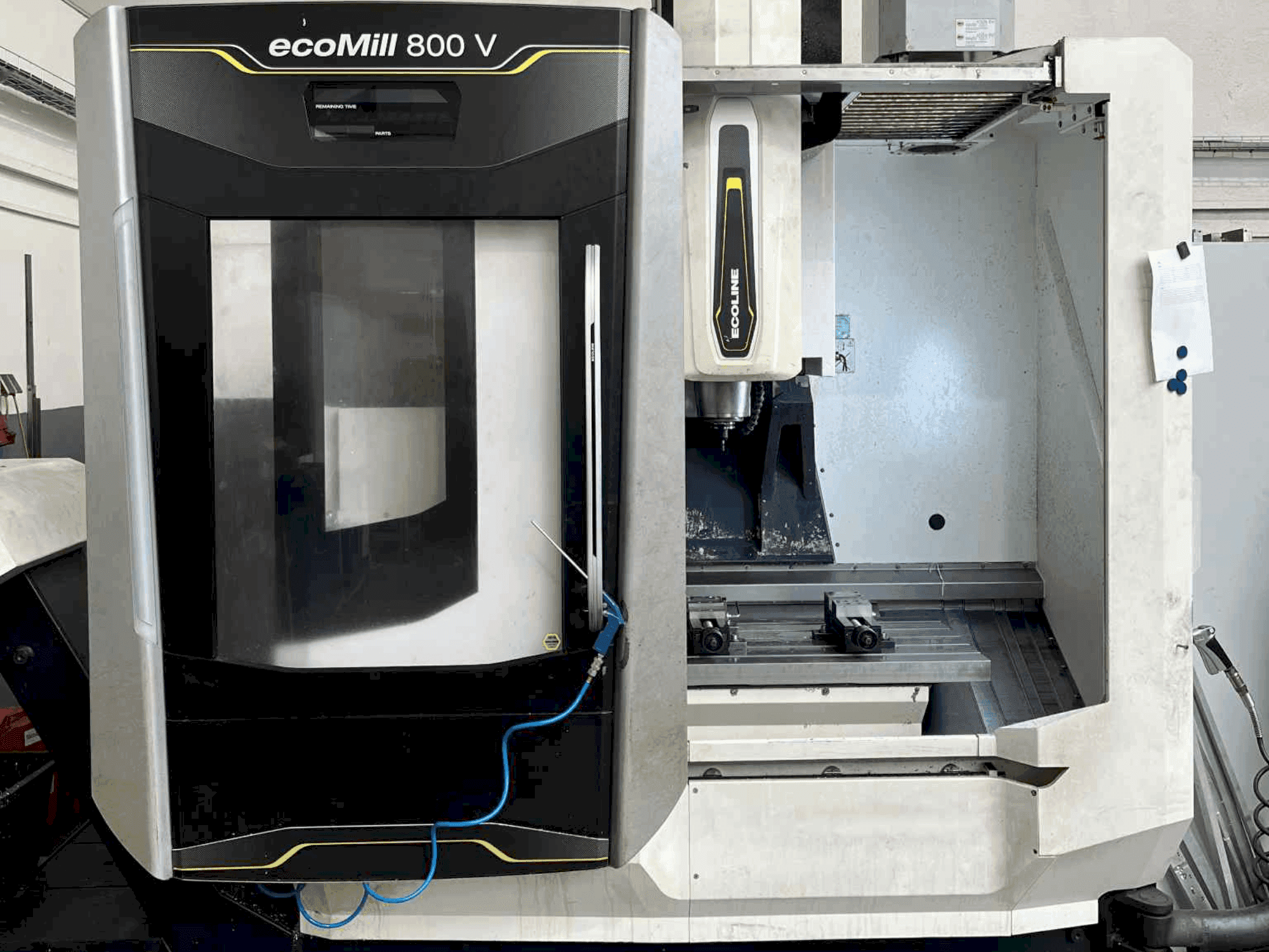 Frontansicht der DMG ecoMill 800 V Maschine