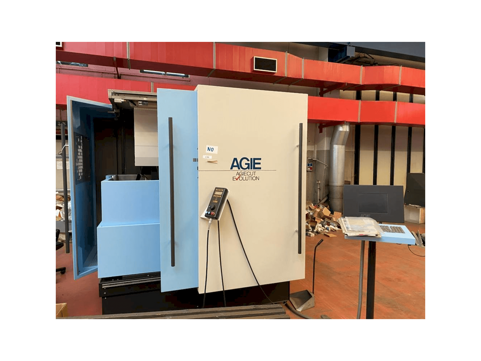Frontansicht der AGIE AGIEMATIC + AGIEPULS 60 HSF Maschine