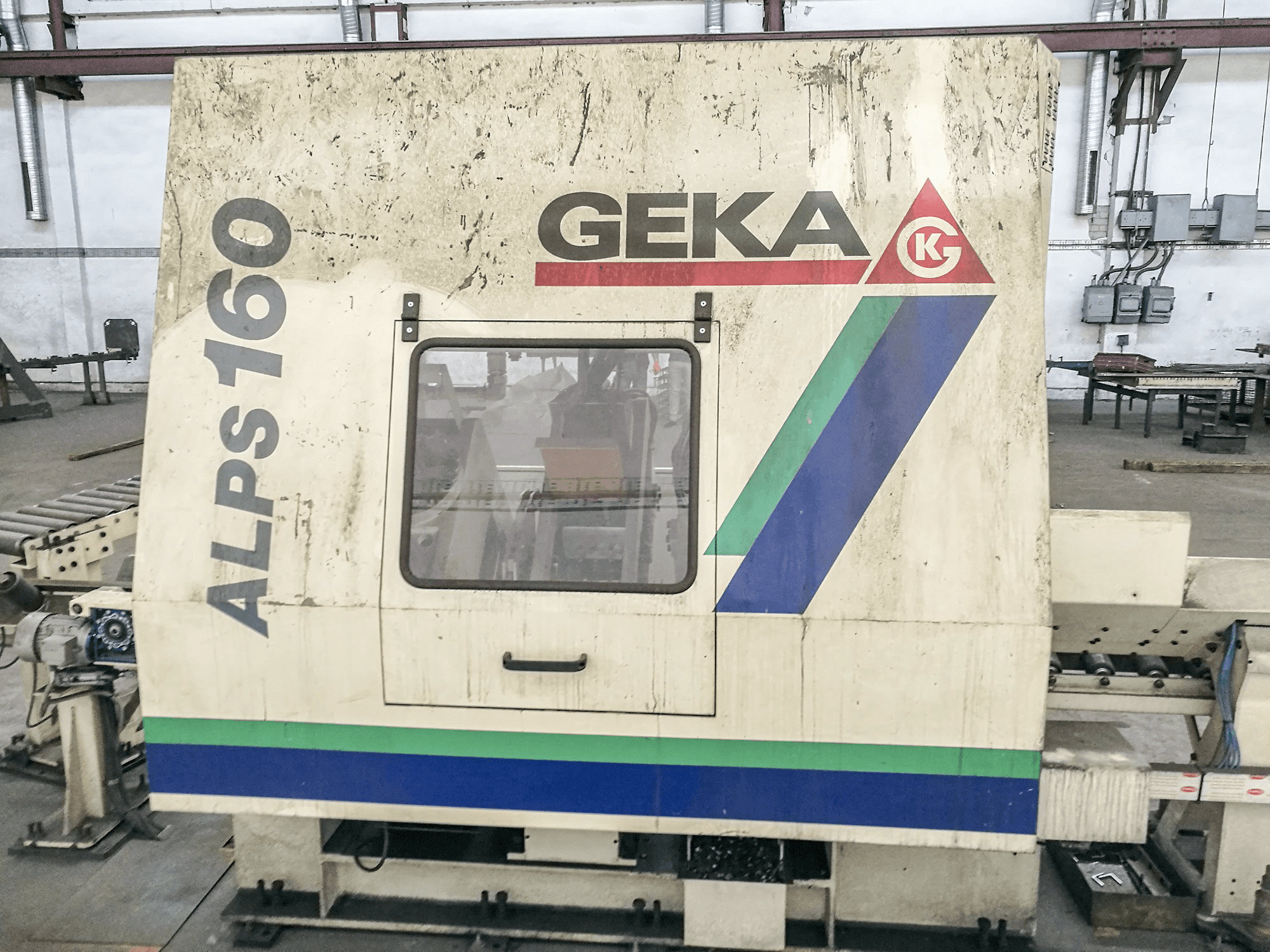 Frontansicht der GEKA ALPS-150 Maschine