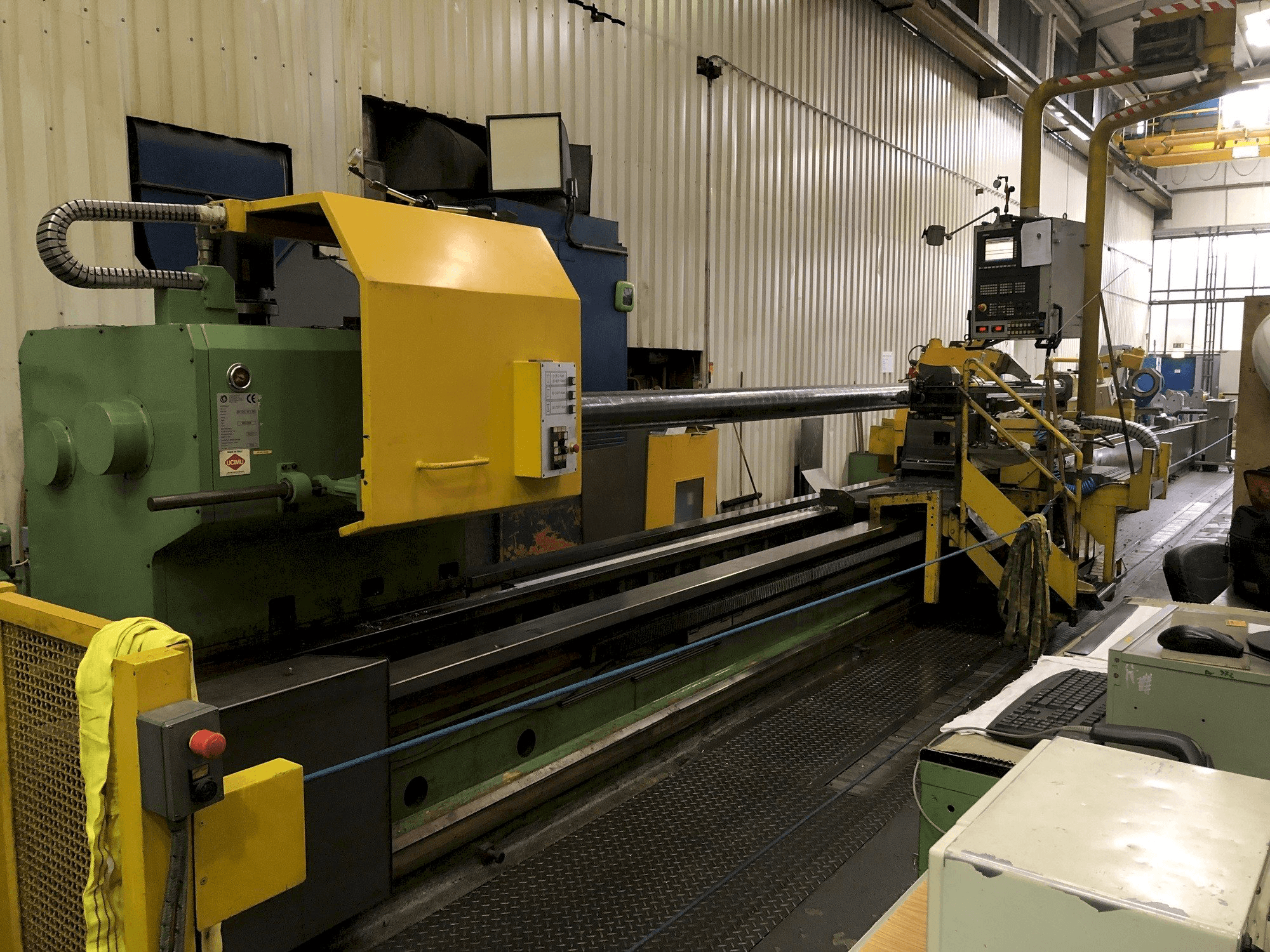 Frontansicht der Tacchi Giacomo HD3 SERIE 105 L CNC Maschine