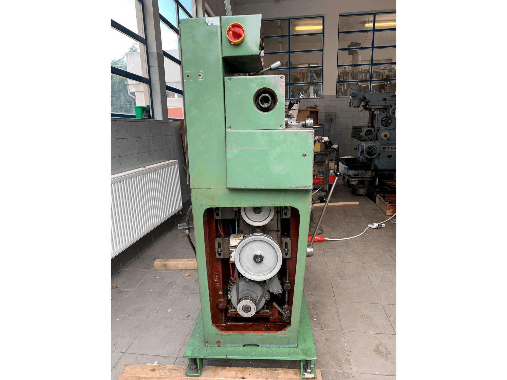 Frontansicht der TOS Sm 16-A Maschine