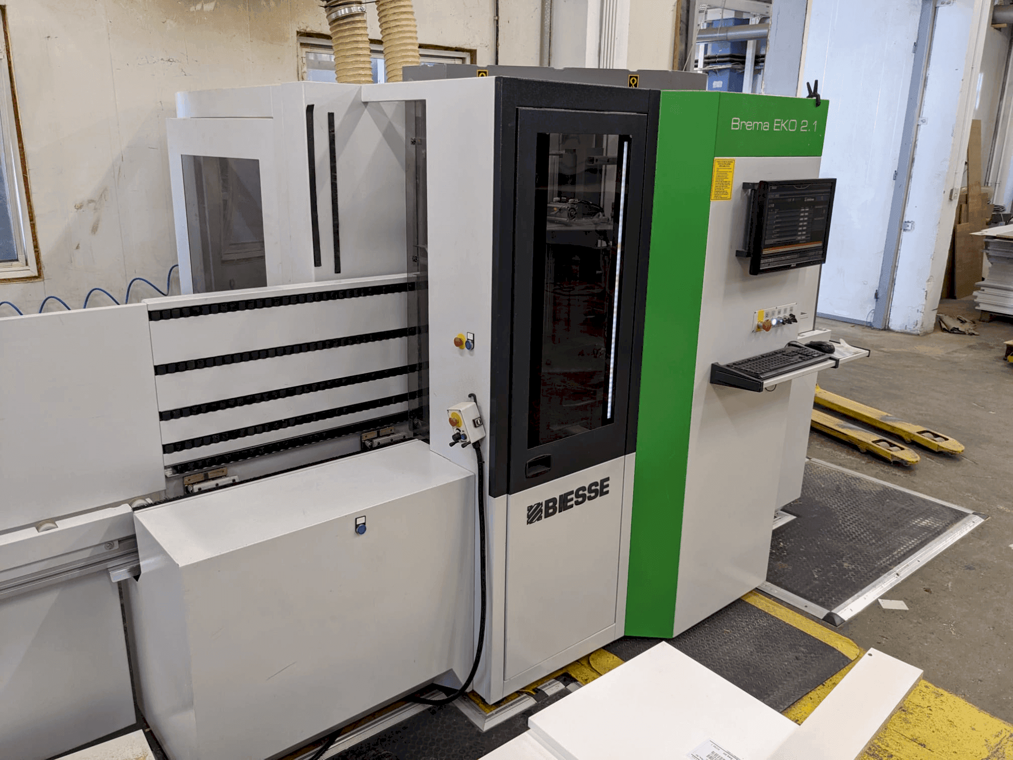 Frontansicht der BIESSE BREMA EKO 2.1 Maschine