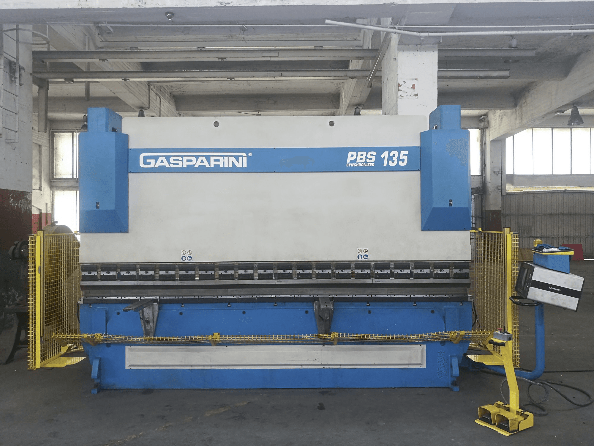 Frontansicht der Gasparini PBS 135/4000 Maschine