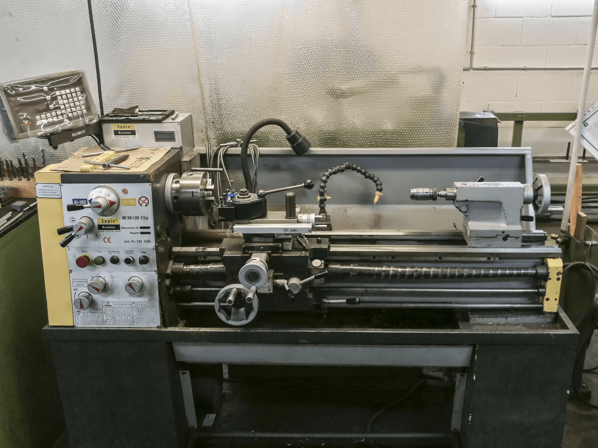 Frontansicht der Epple MD 360-1000 S Digi Maschine