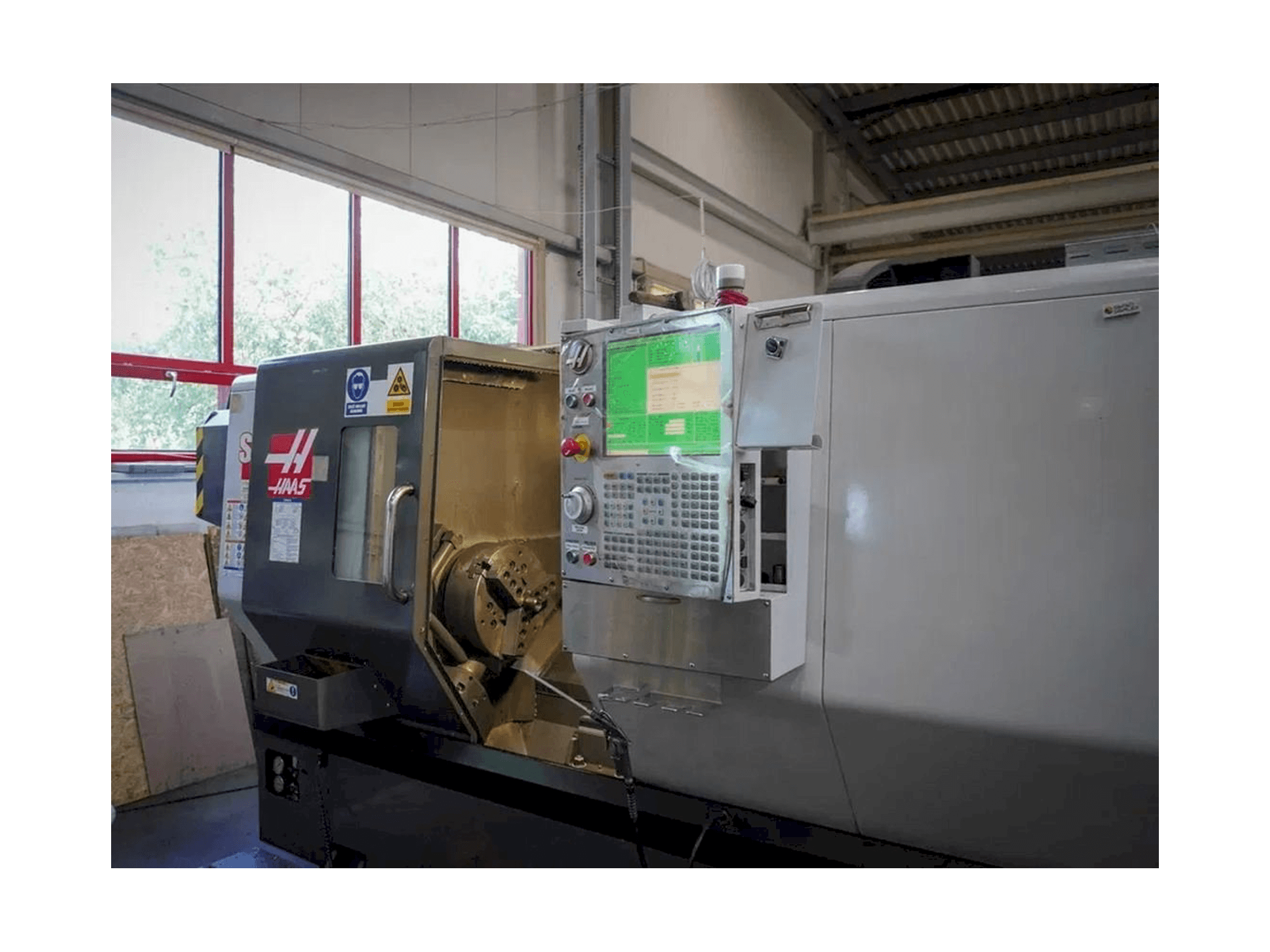 Frontansicht der HAAS ST-30 Maschine