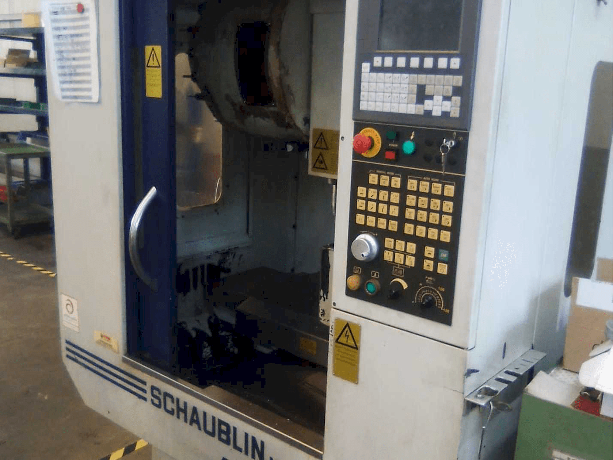 Frontansicht der SCHAUBLIN 48V Maschine