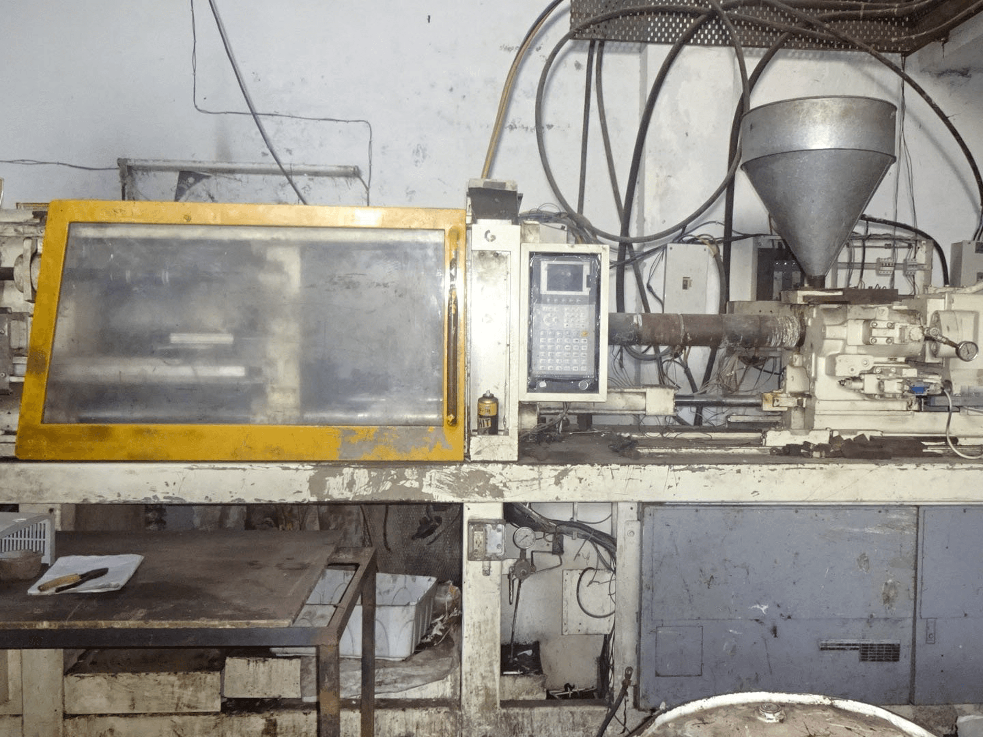 Frontansicht der Toshiba IS170FA-5B Maschine