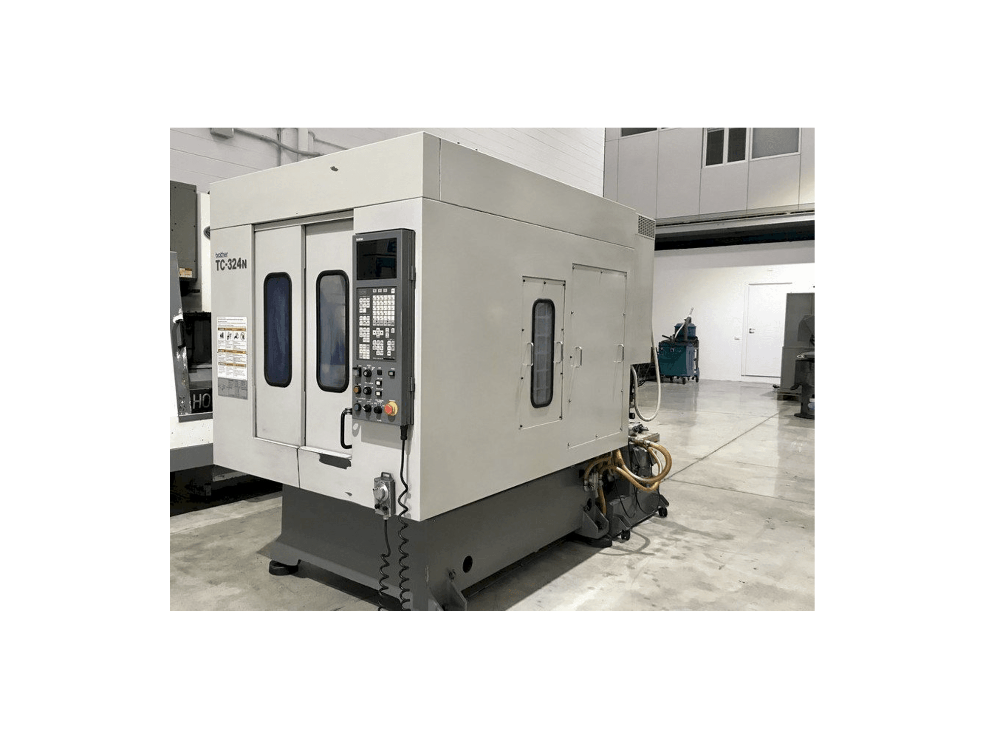 Frontansicht der Brother TC 324N Maschine