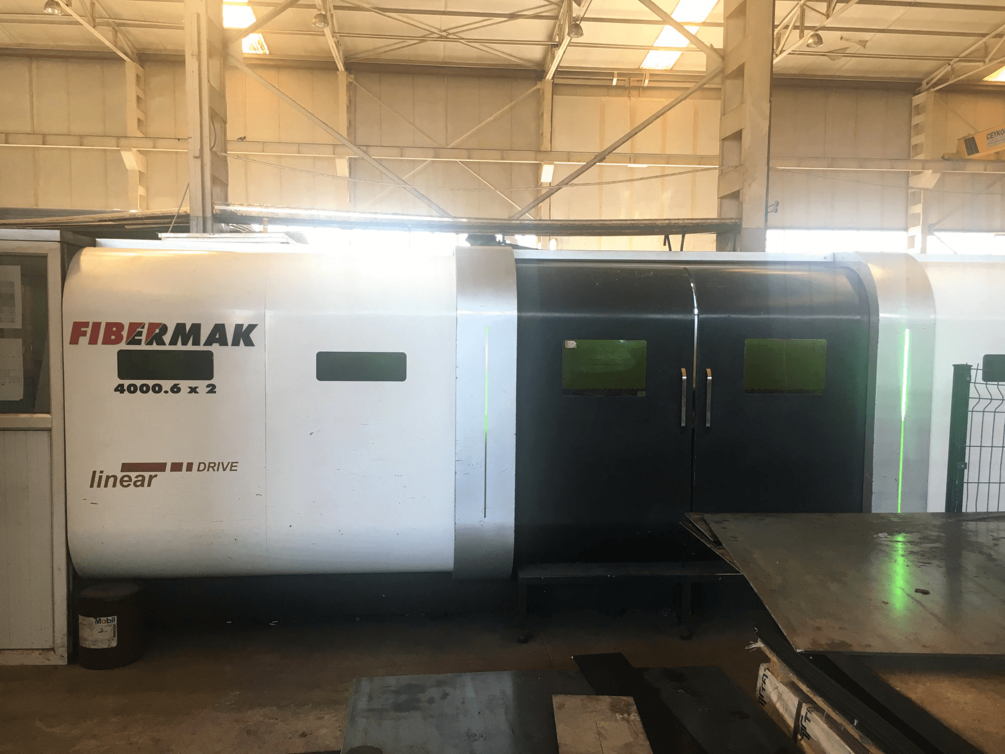 Frontansicht der ERMAKSAN EFB 4000 6x2 Maschine