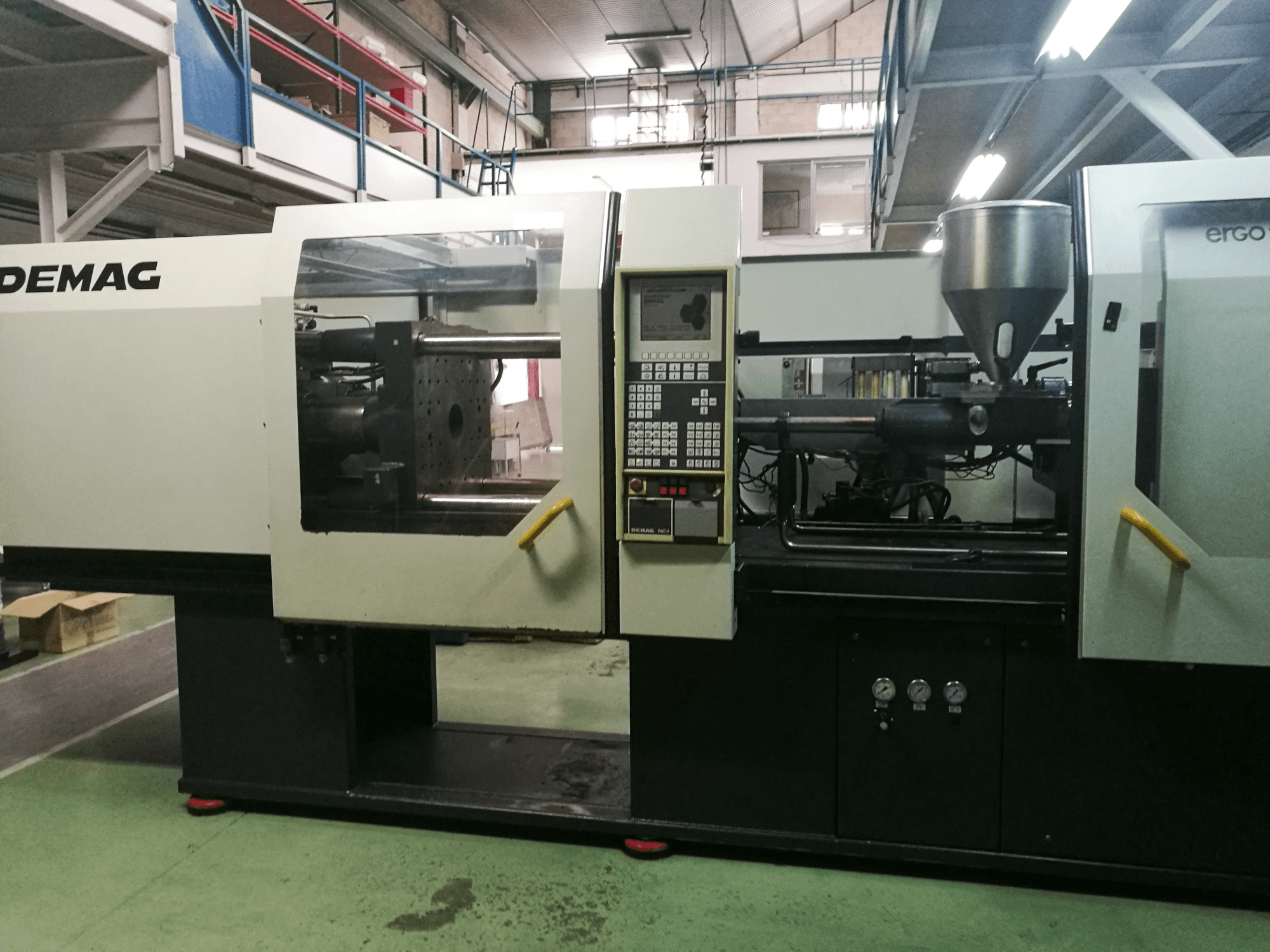 Frontansicht der DEMAG ERGOtech 110-430 compact Maschine