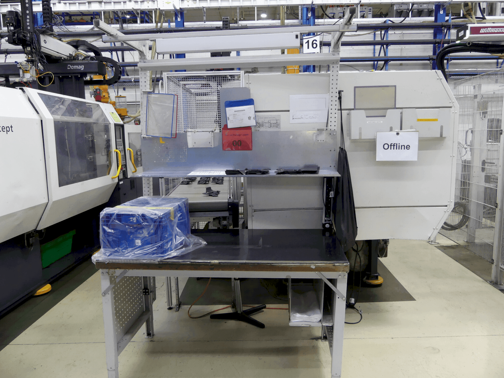 Frontansicht der DEMAG Ergo-Tech 250-1450 Maschine