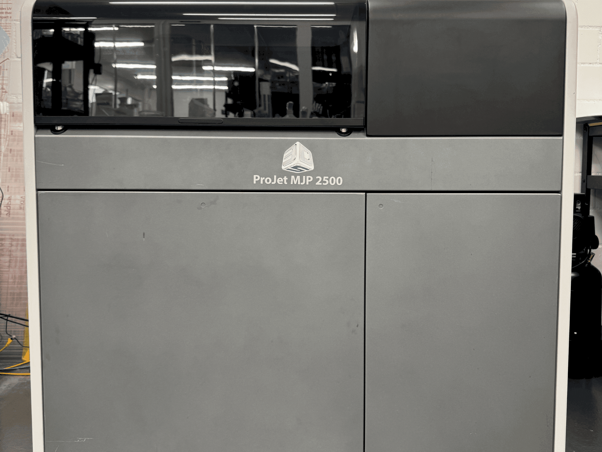 Frontansicht der STEINER Projet MJP 2500 Plus Maschine