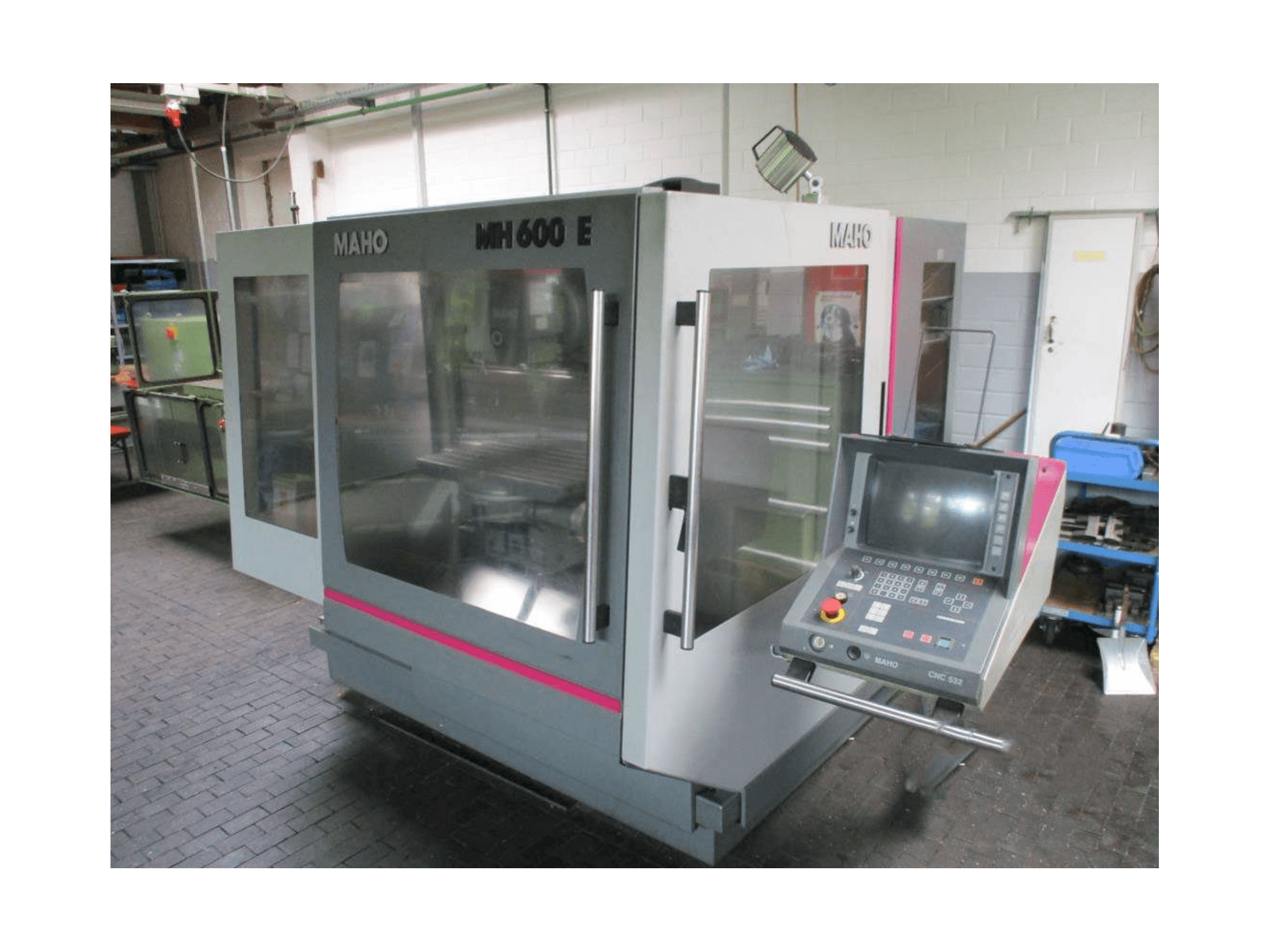 Frontansicht der MAHO MAHO 600 E Maschine