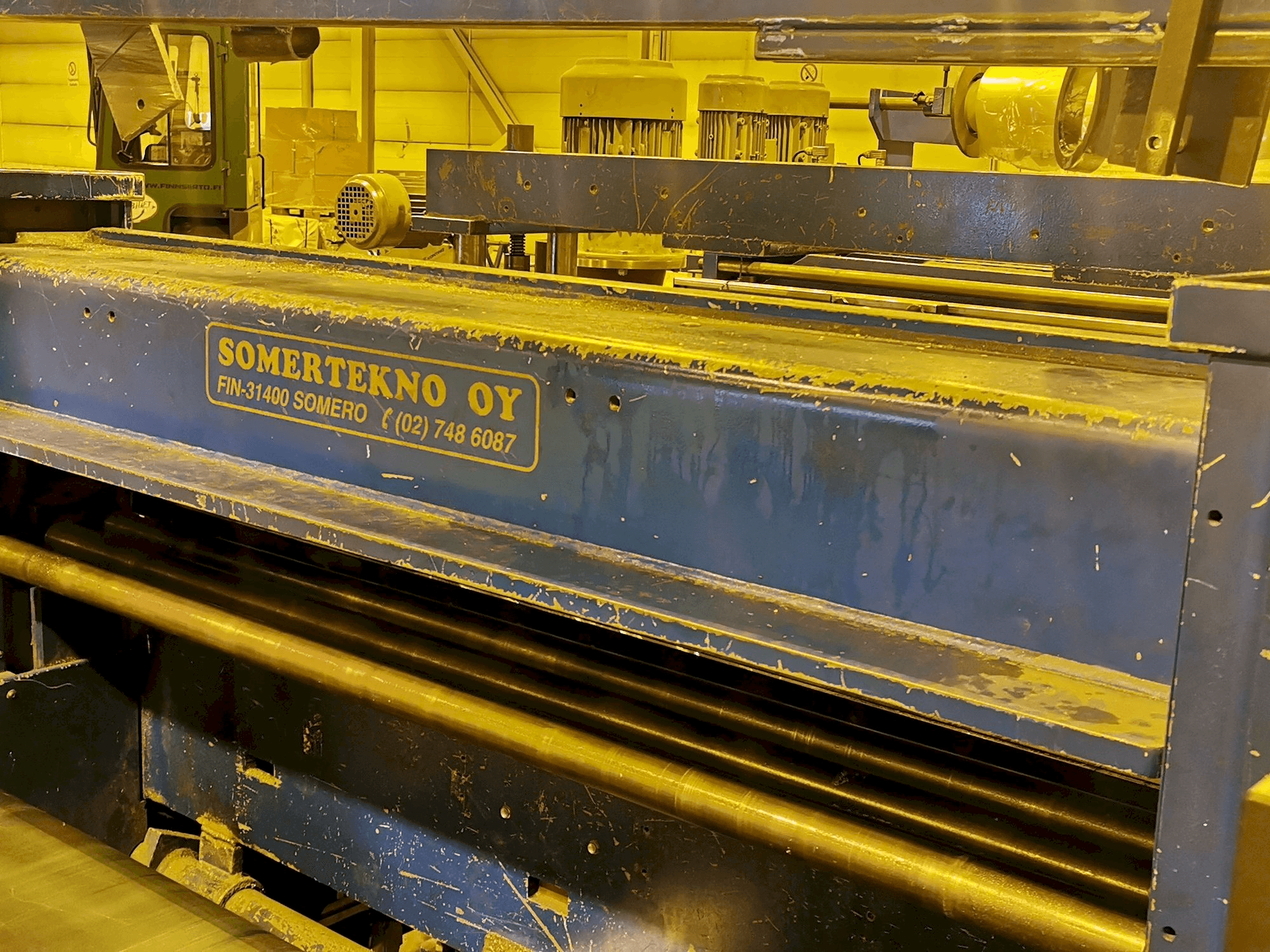 Frontansicht der SOMERTEKNO OY 2547 Maschine