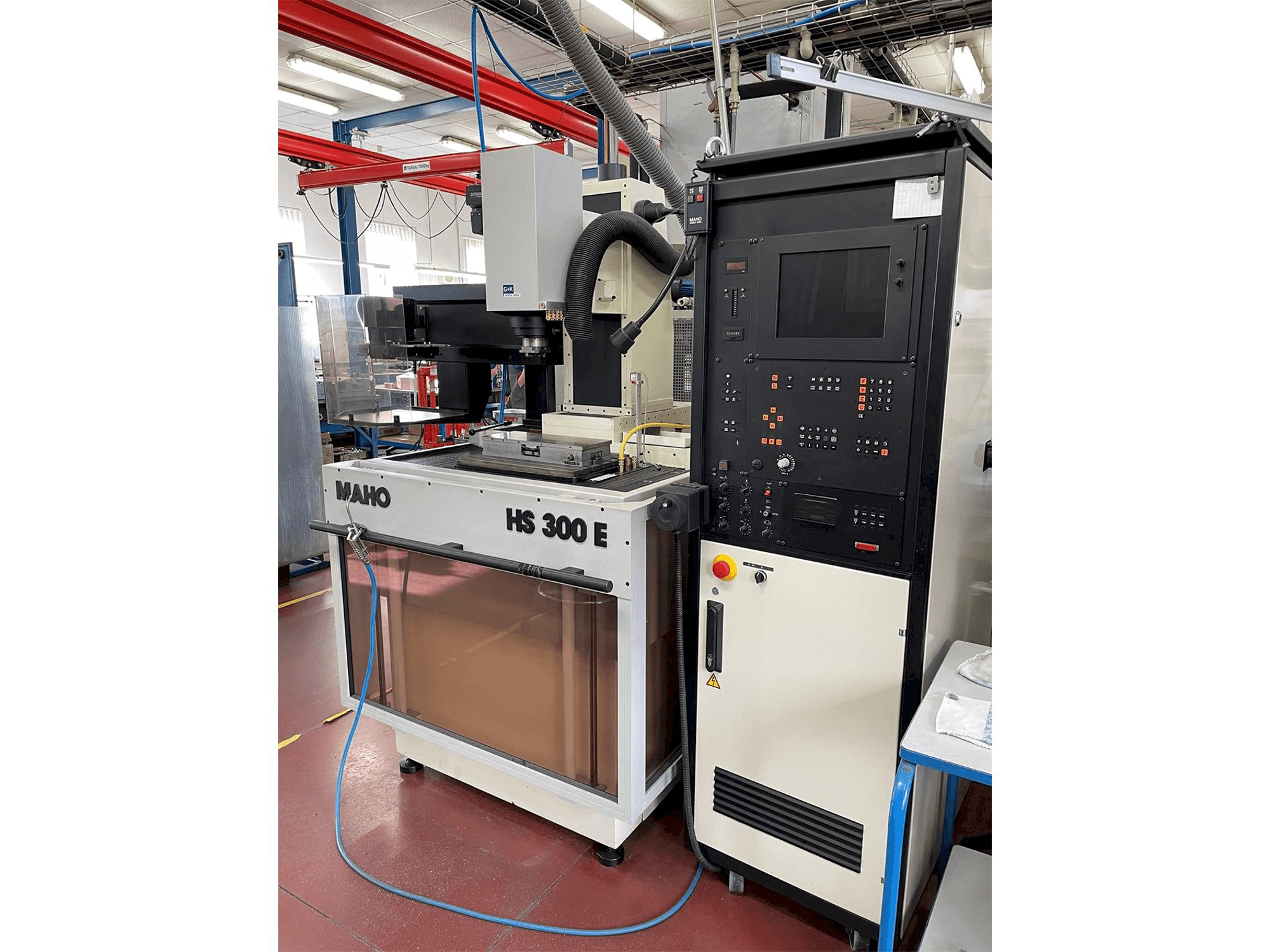 Frontansicht der Maho HS 300 E Maschine